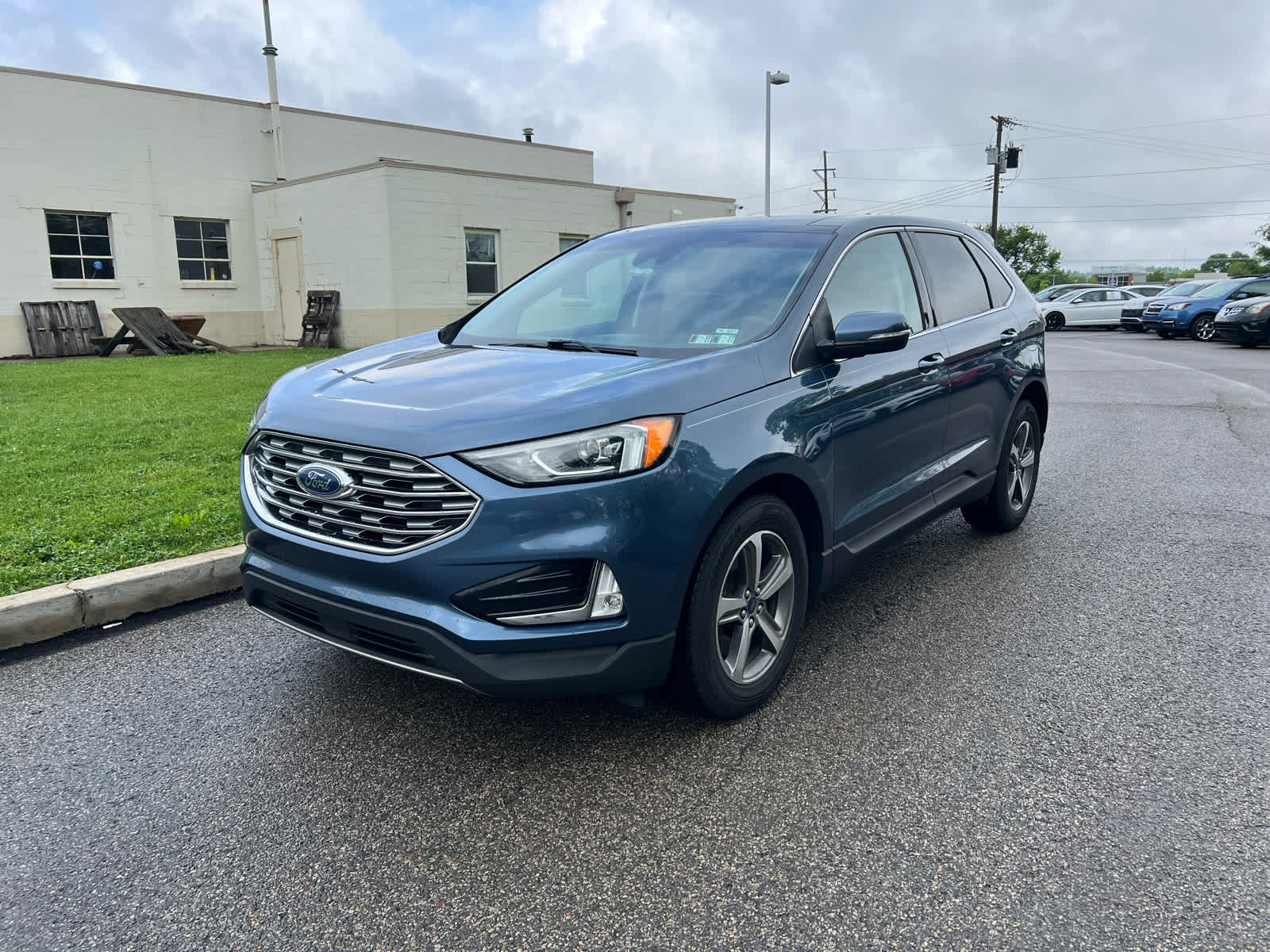 2019 Ford Edge SEL Blue Metallic at Woltz & Wind Ford