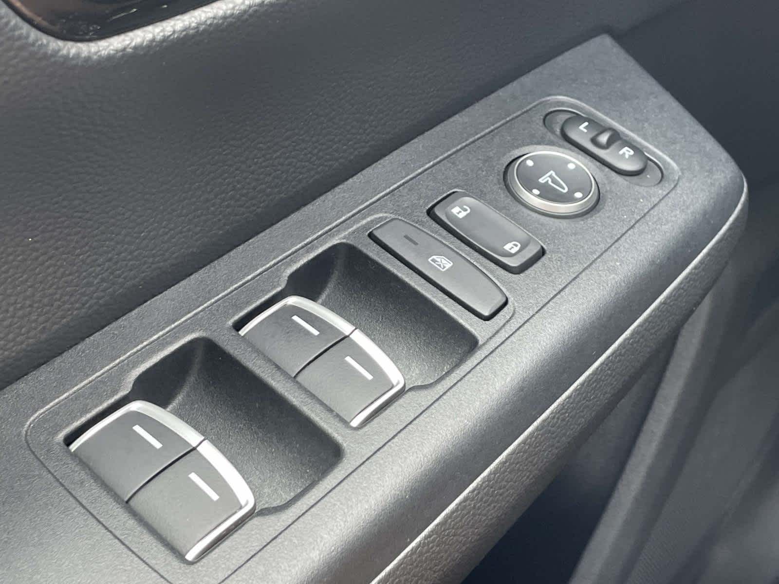 2024 Honda CR-V photo 32 of 39