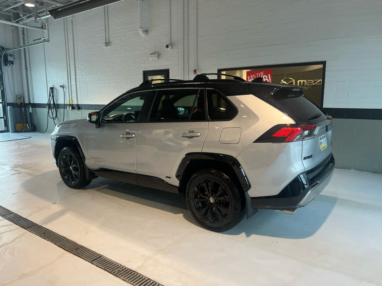 2024 Toyota RAV4 Hybrid XSE Silver Sky Metallic/Midnight Black Metallic at Altoona Honda