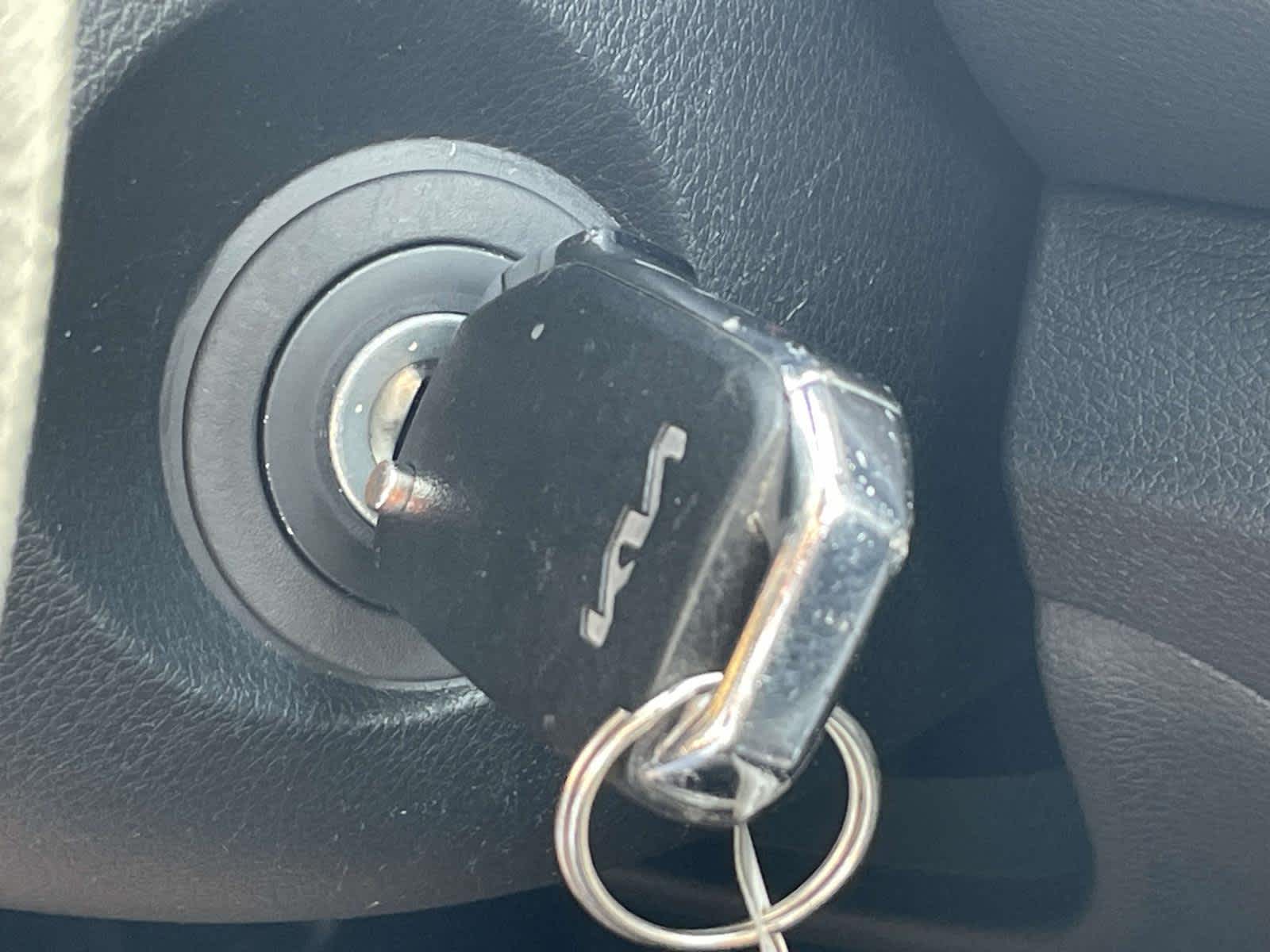 2023 Kia Forte photo 32 of 33