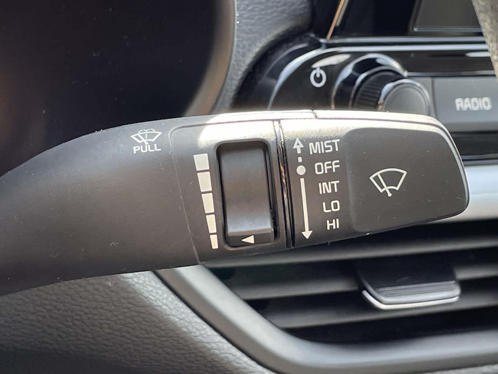 2023 Kia Forte photo 31 of 33