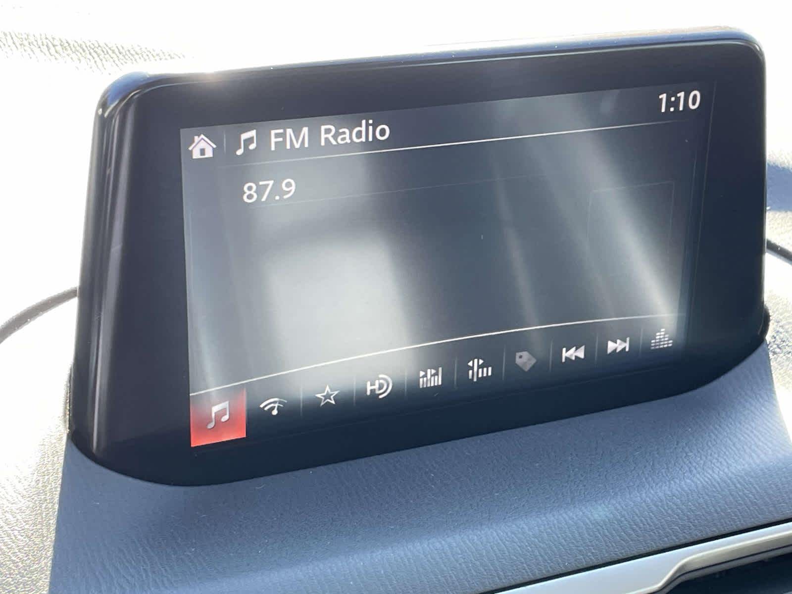 2018 Mazda Mazda3 4-Door photo 24 of 35
