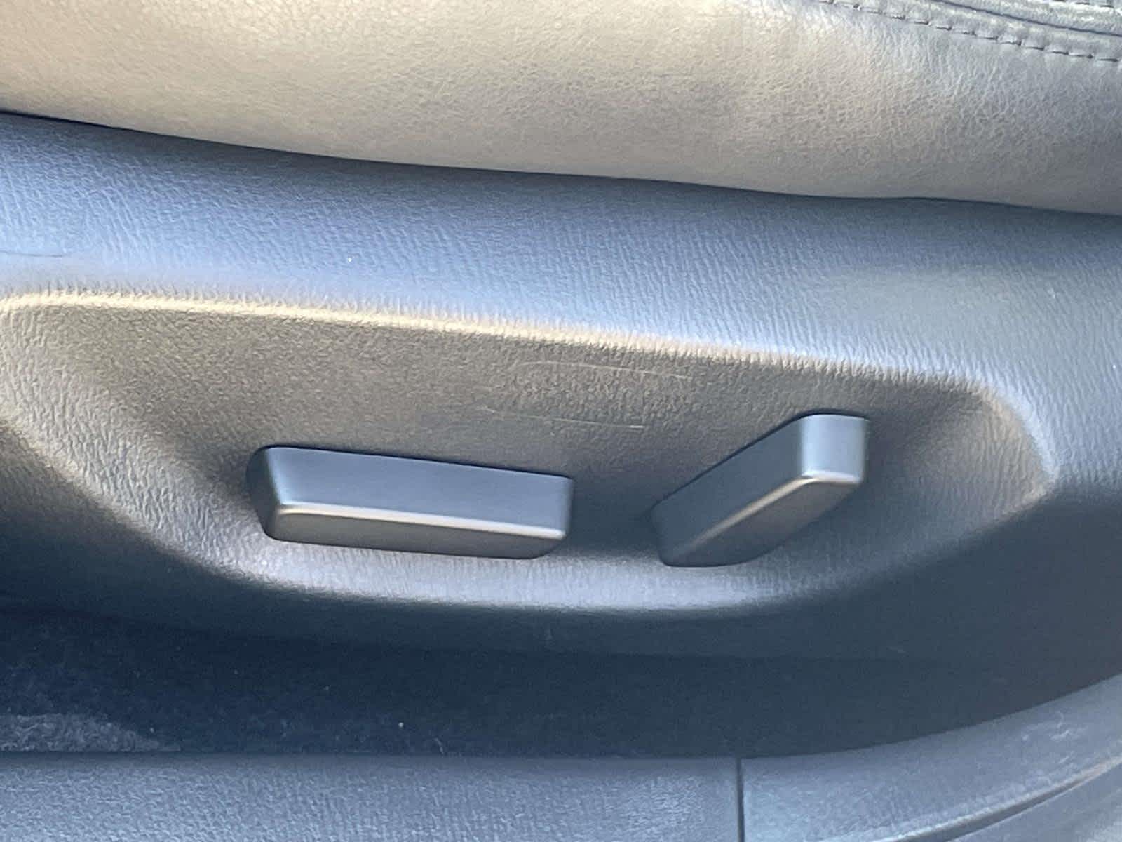 2018 Mazda Mazda3 4-Door photo 16 of 35