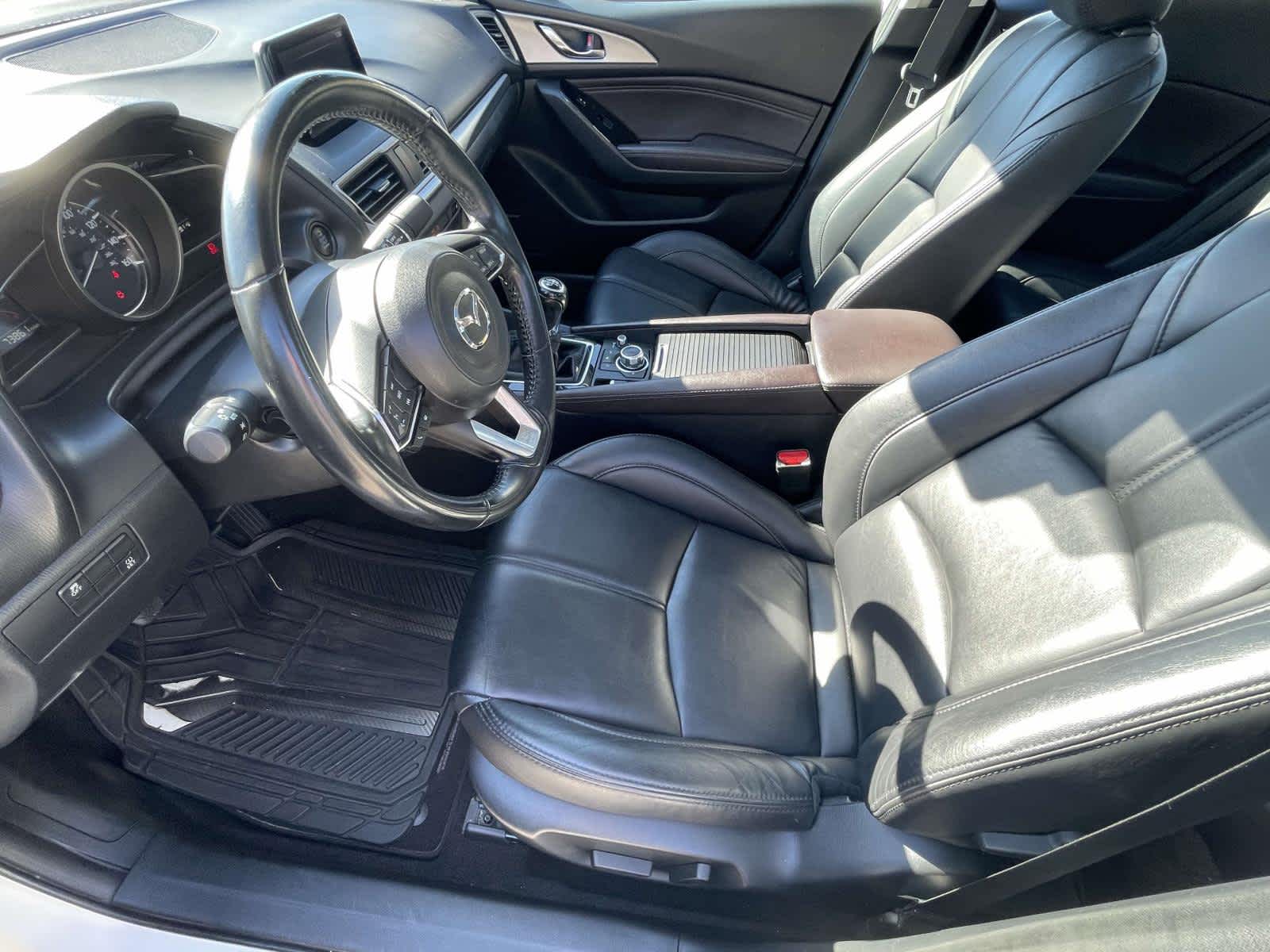 2018 Mazda Mazda3 4-Door photo 15 of 35