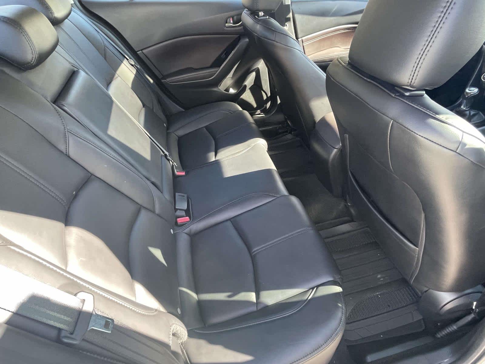 2018 Mazda Mazda3 4-Door photo 20 of 35