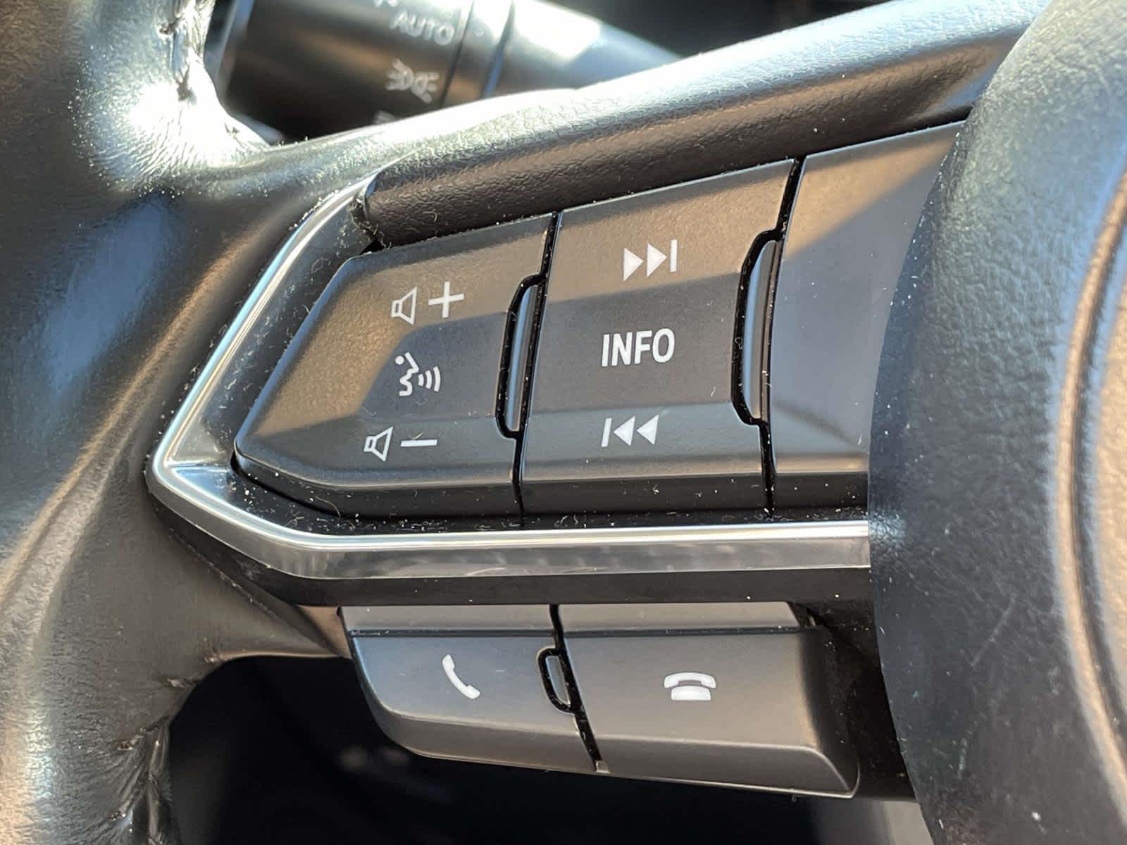2018 Mazda Mazda3 4-Door photo 30 of 35