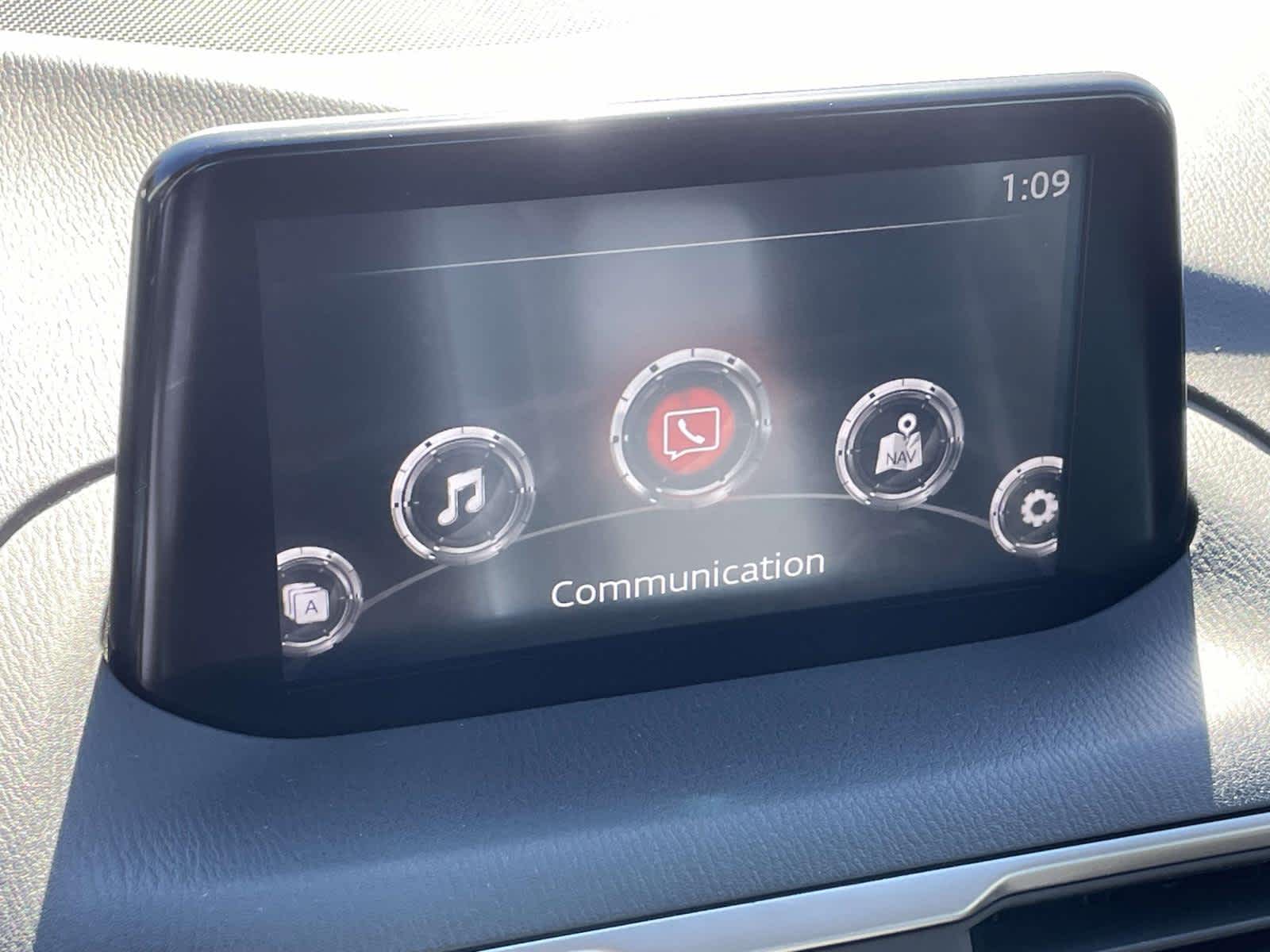 2018 Mazda Mazda3 4-Door photo 22 of 35
