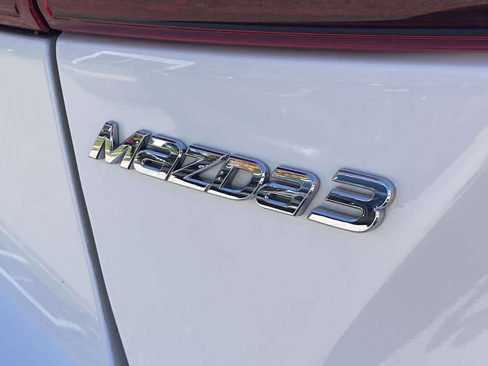 2018 Mazda Mazda3 4-Door photo 18 of 35
