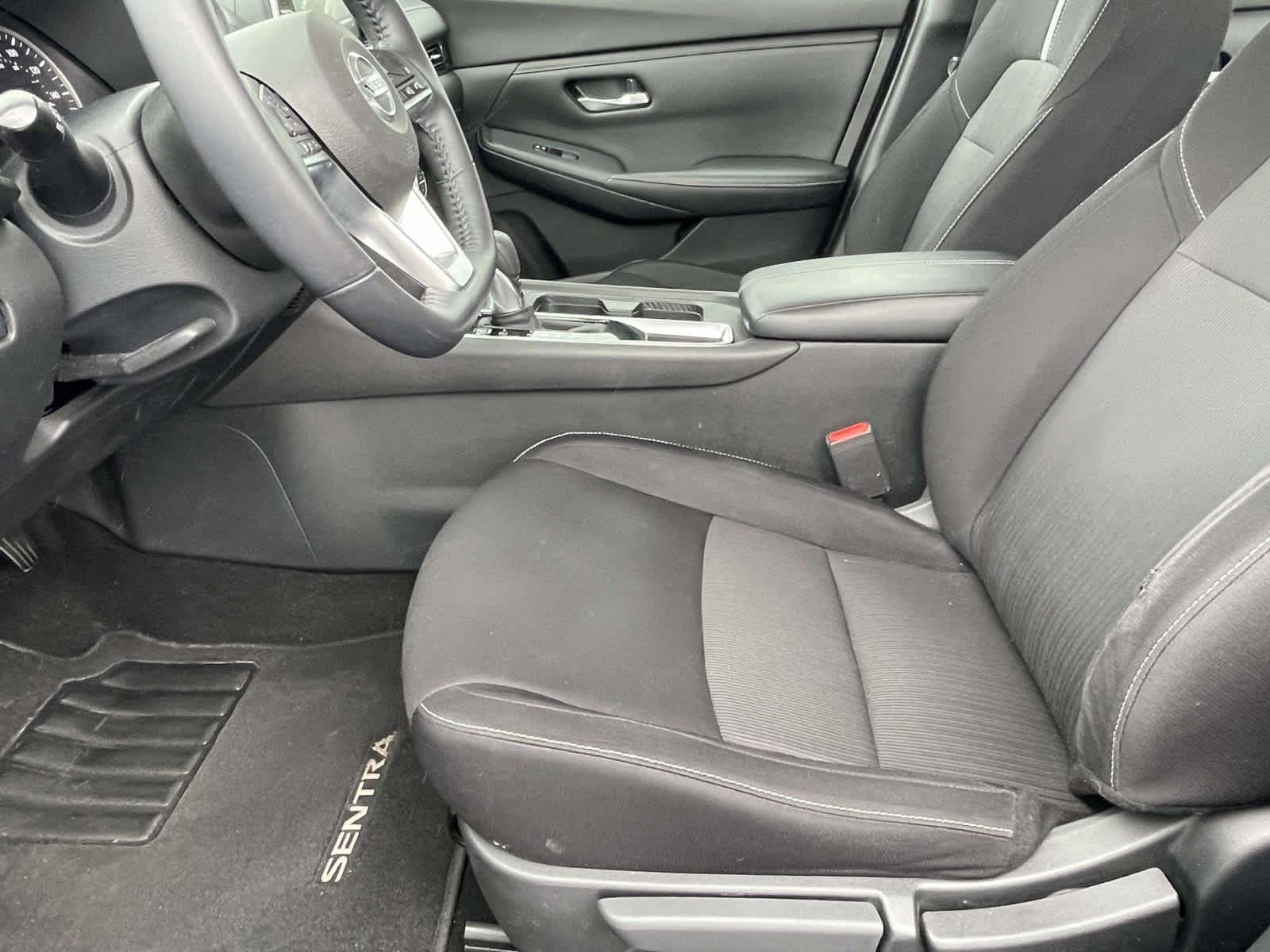 2020 Nissan Sentra photo 14 of 34
