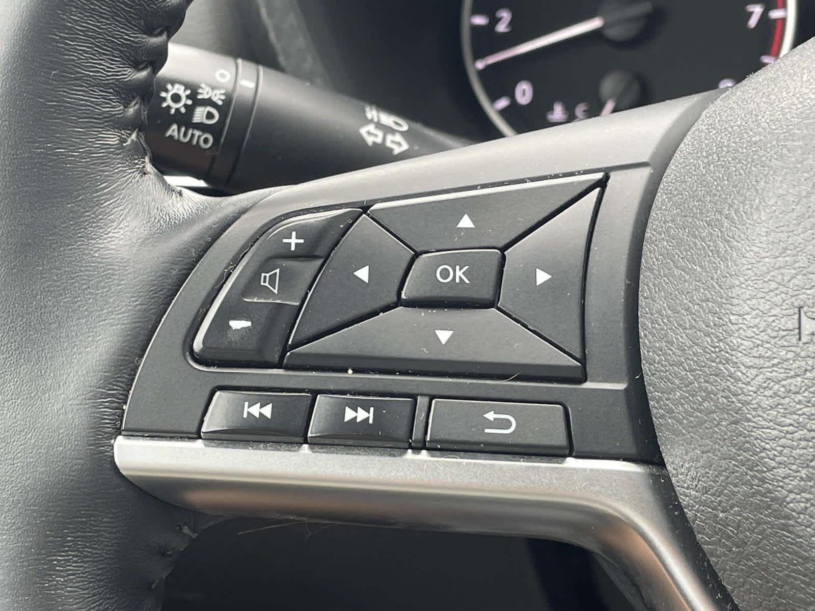 2020 Nissan Sentra photo 29 of 34