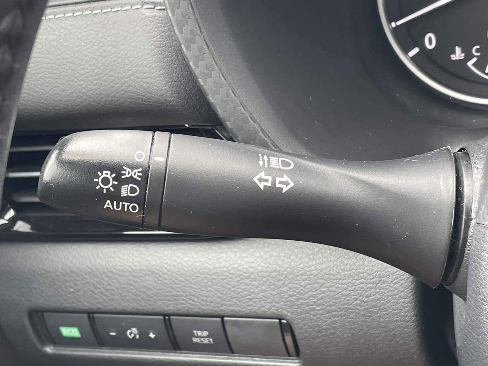 2020 Nissan Sentra photo 31 of 34