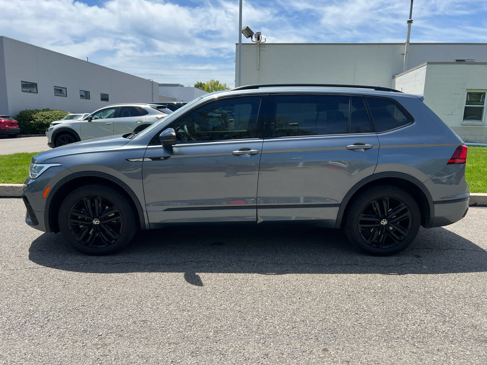 2022 Volkswagen Tiguan SE R-Line Black Platinum Gray Metallic at Three Rivers CJD