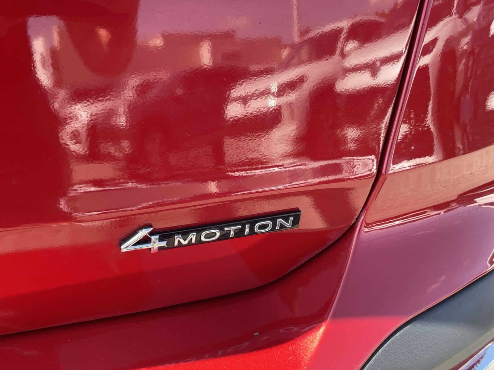 2023 Volkswagen Taos SE Kings Red Metallic at Nick Chevrolet