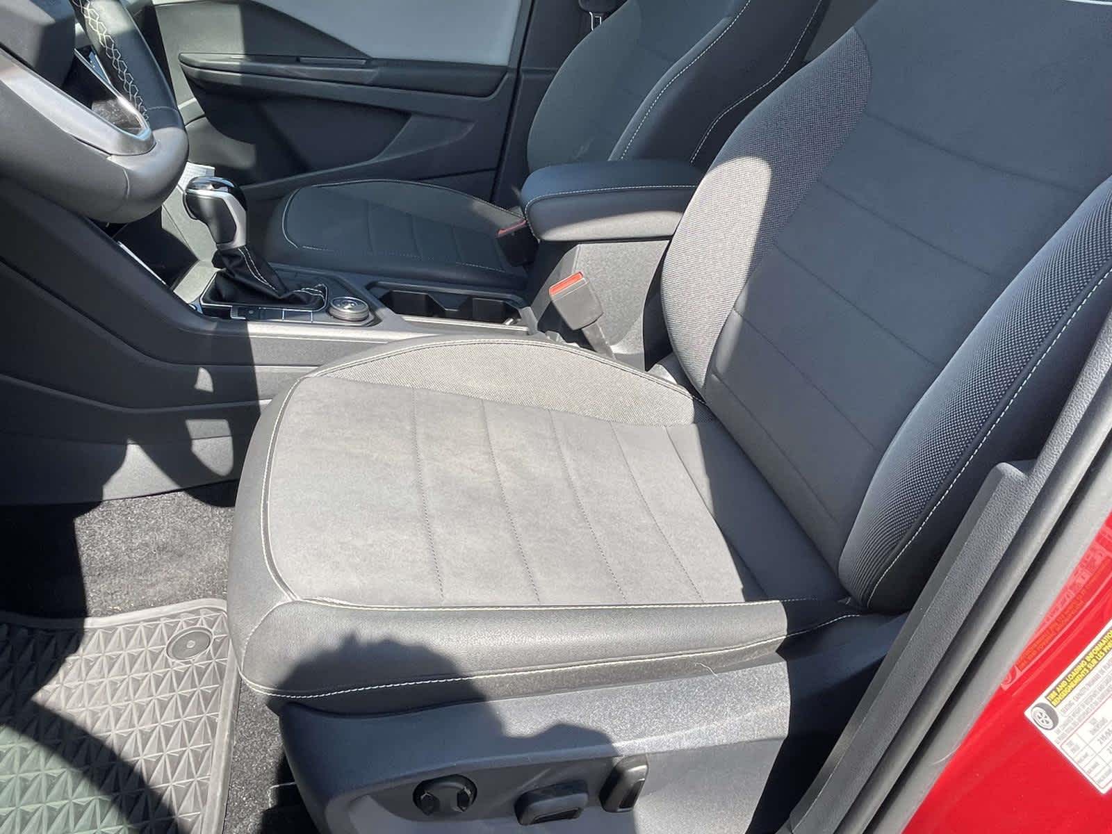 2023 Volkswagen Taos SE Kings Red Metallic at Nick Chevrolet
