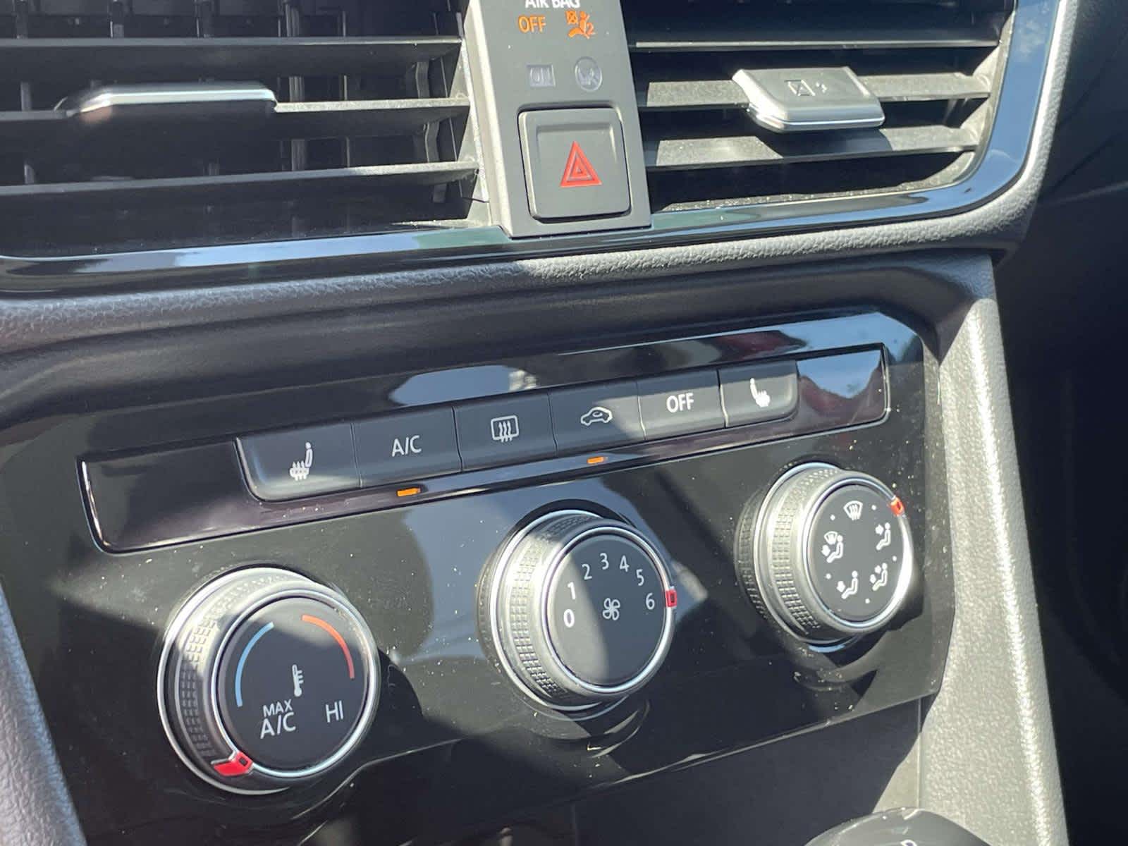 2023 Volkswagen Taos SE Kings Red Metallic at Nick Chevrolet