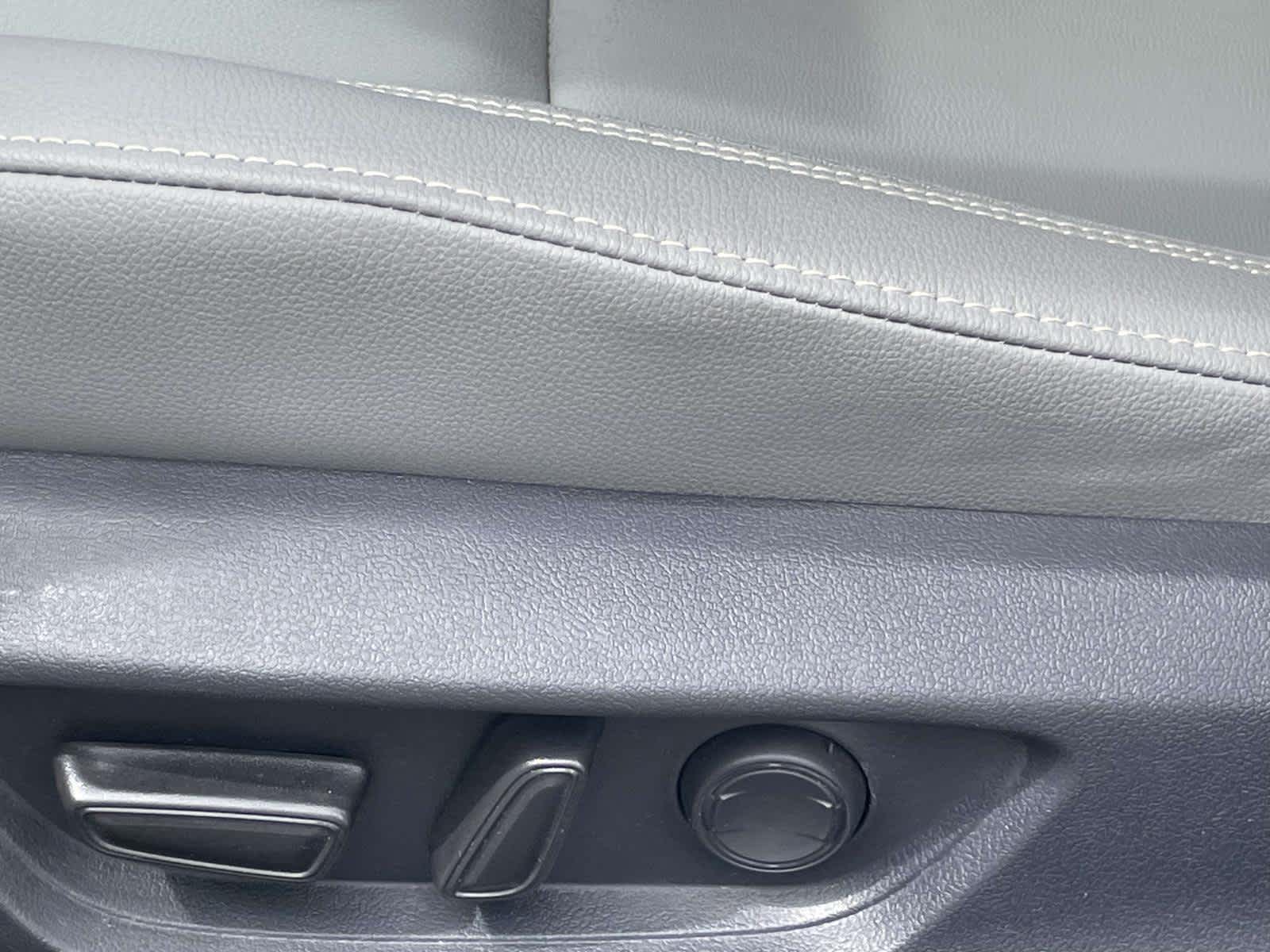 2025 Toyota Camry SE - 11