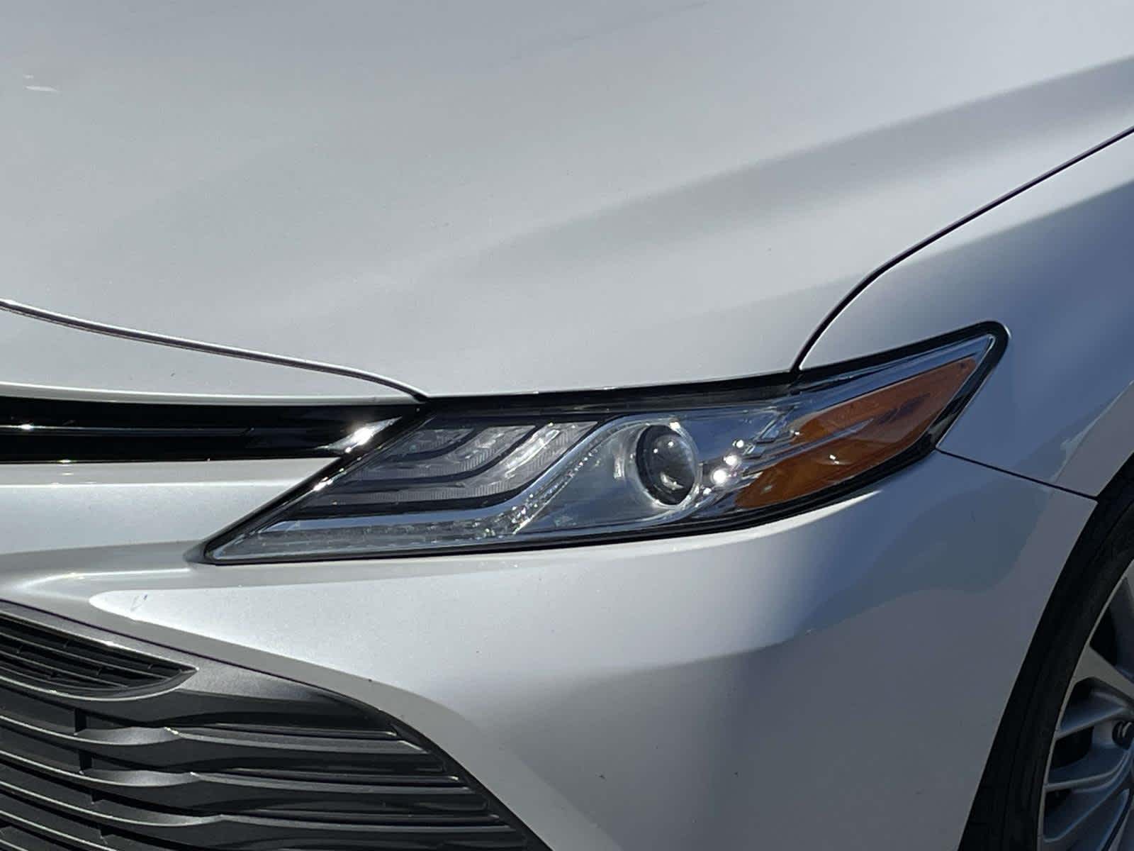 2020 Toyota Camry photo 13 of 35