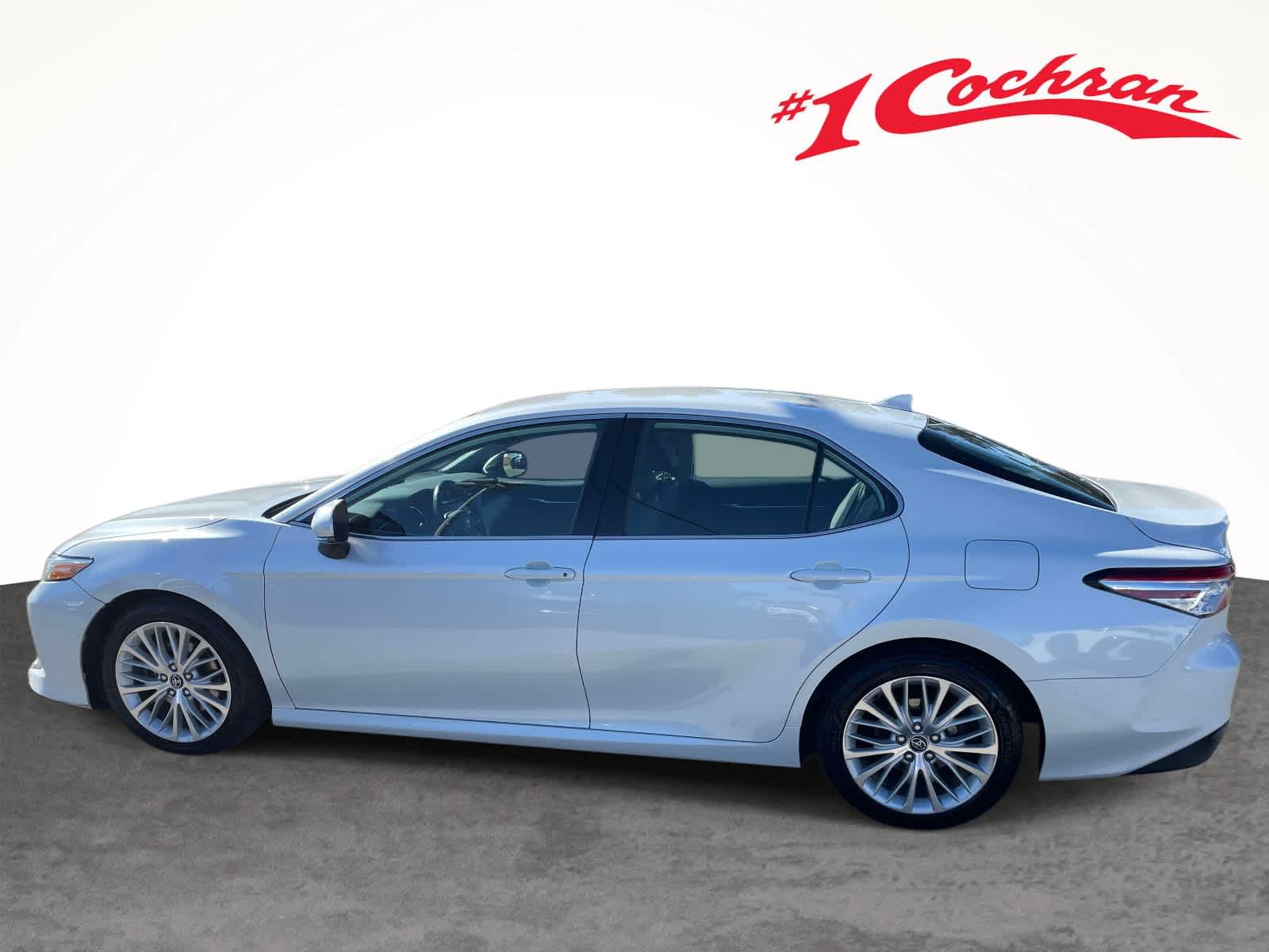 2020 Toyota Camry photo 10 of 35