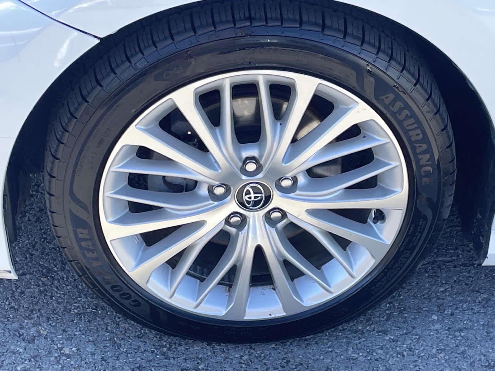 2020 Toyota Camry photo 14 of 35