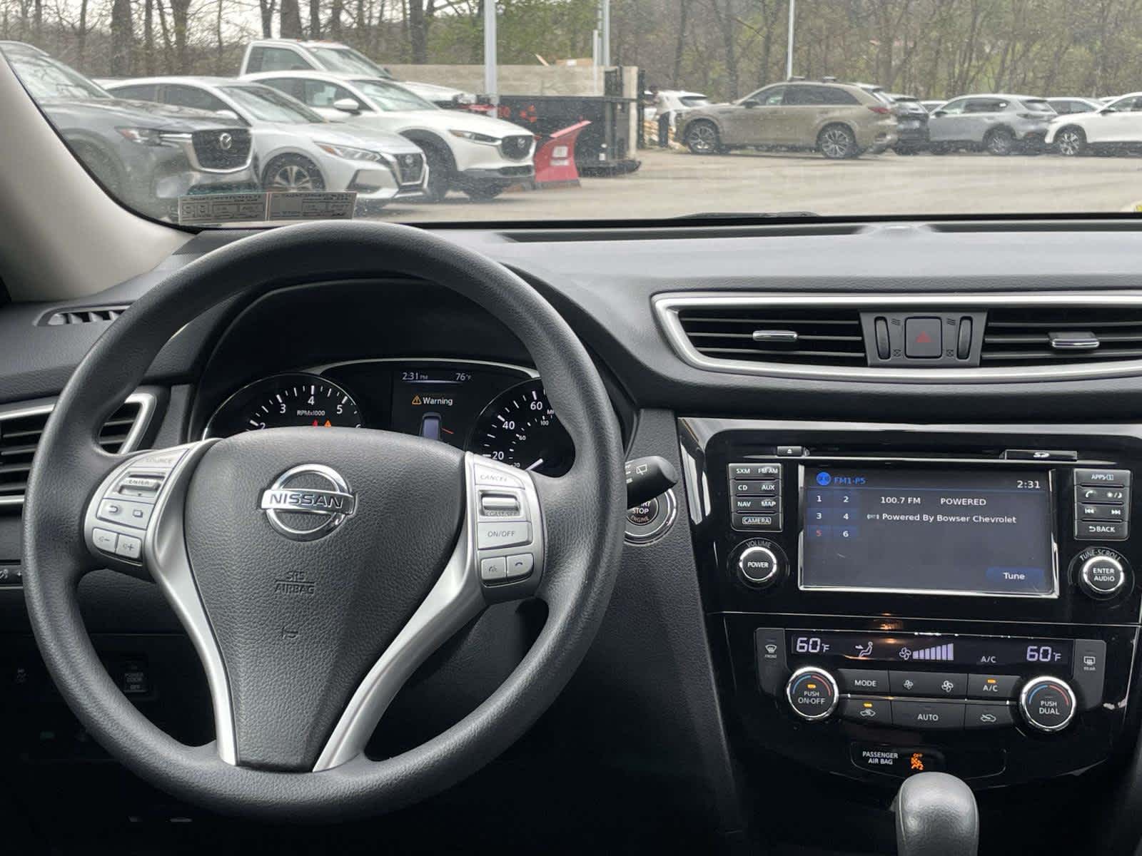2015 Nissan Rogue SV - 1