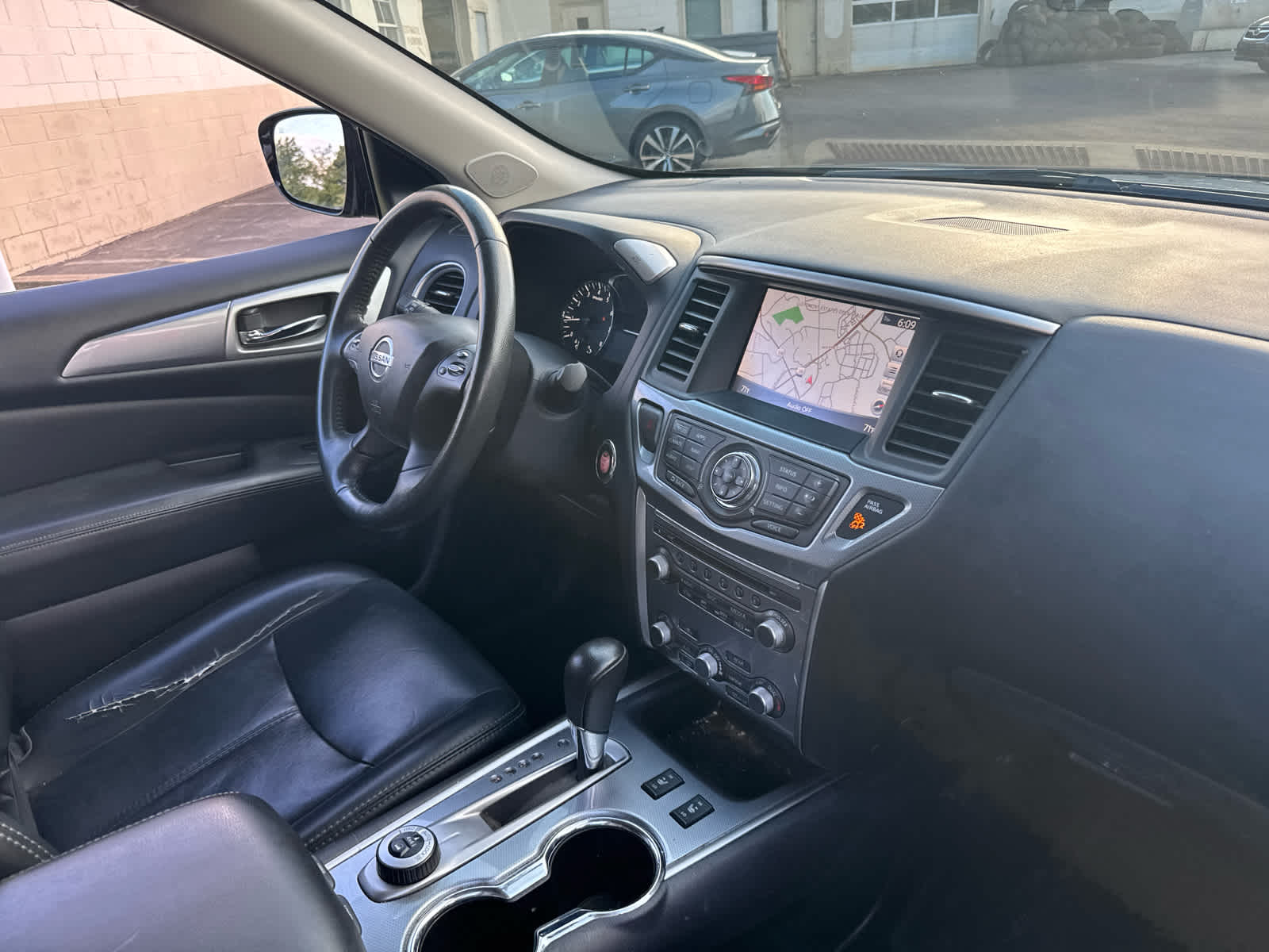 2017 Nissan Pathfinder SL Magnetic Black Metallic at Solomon Chevrolet
