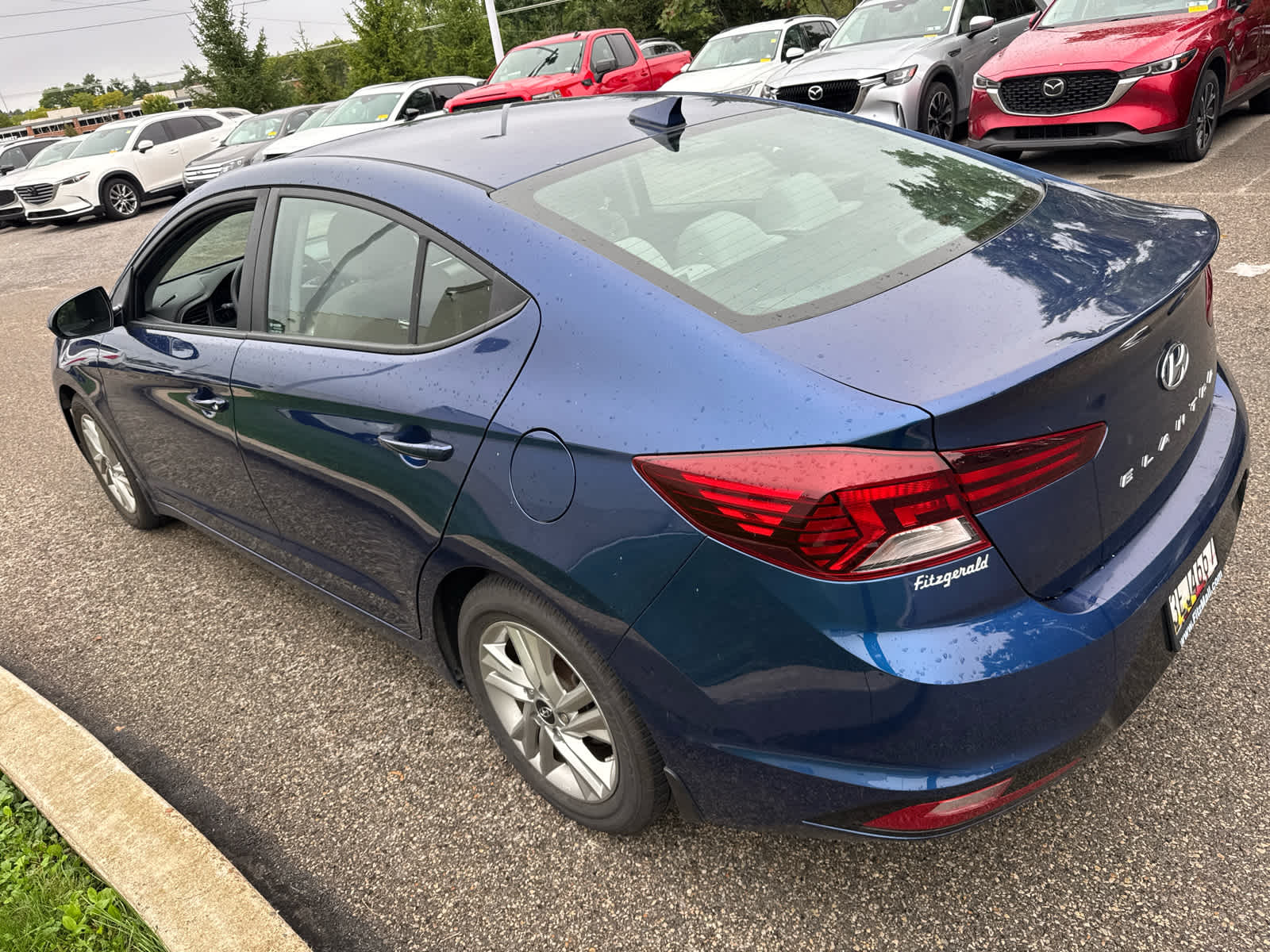 2020 Hyundai Elantra photo 5 of 8