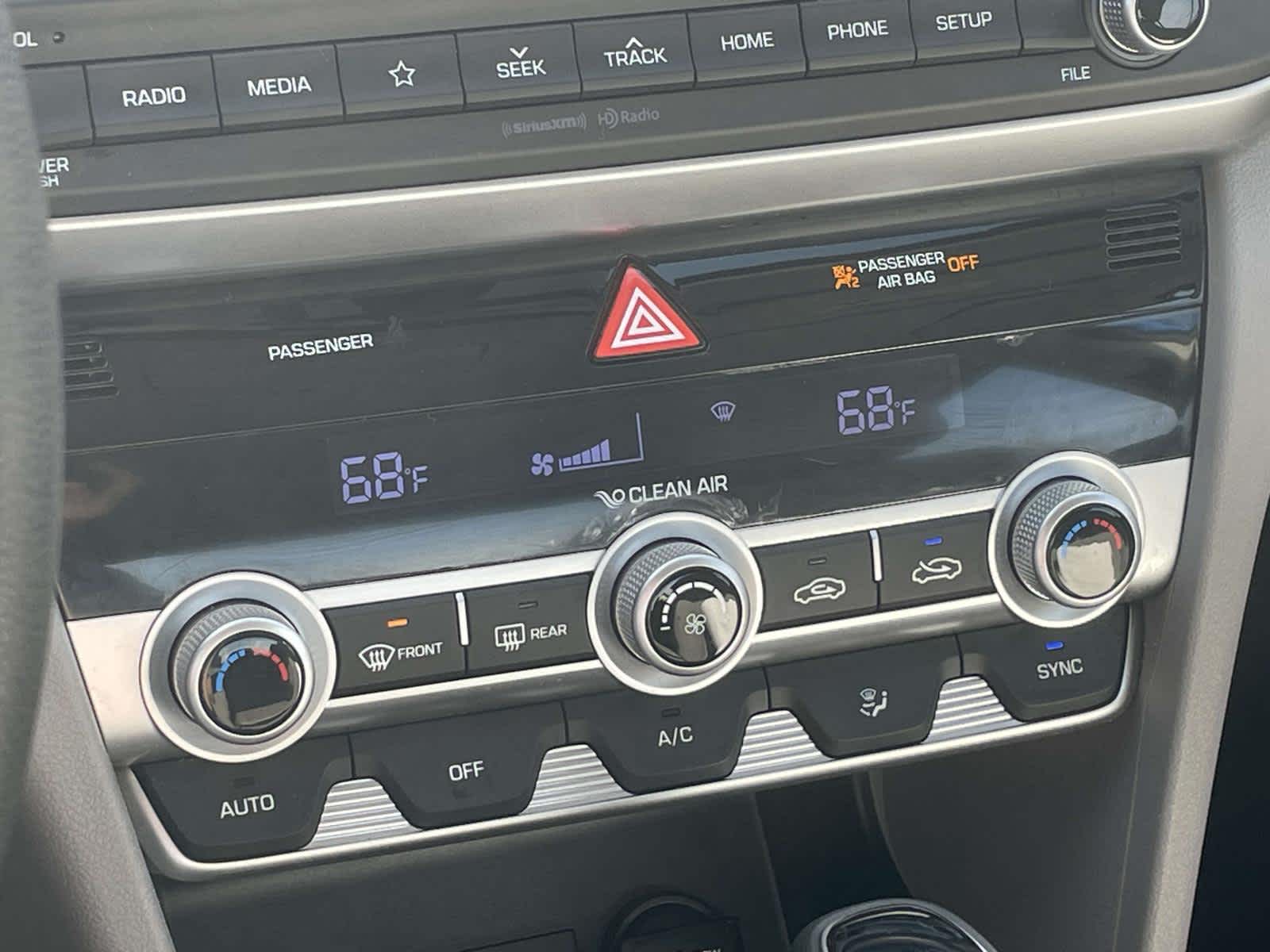 2020 Hyundai Elantra photo 23 of 33