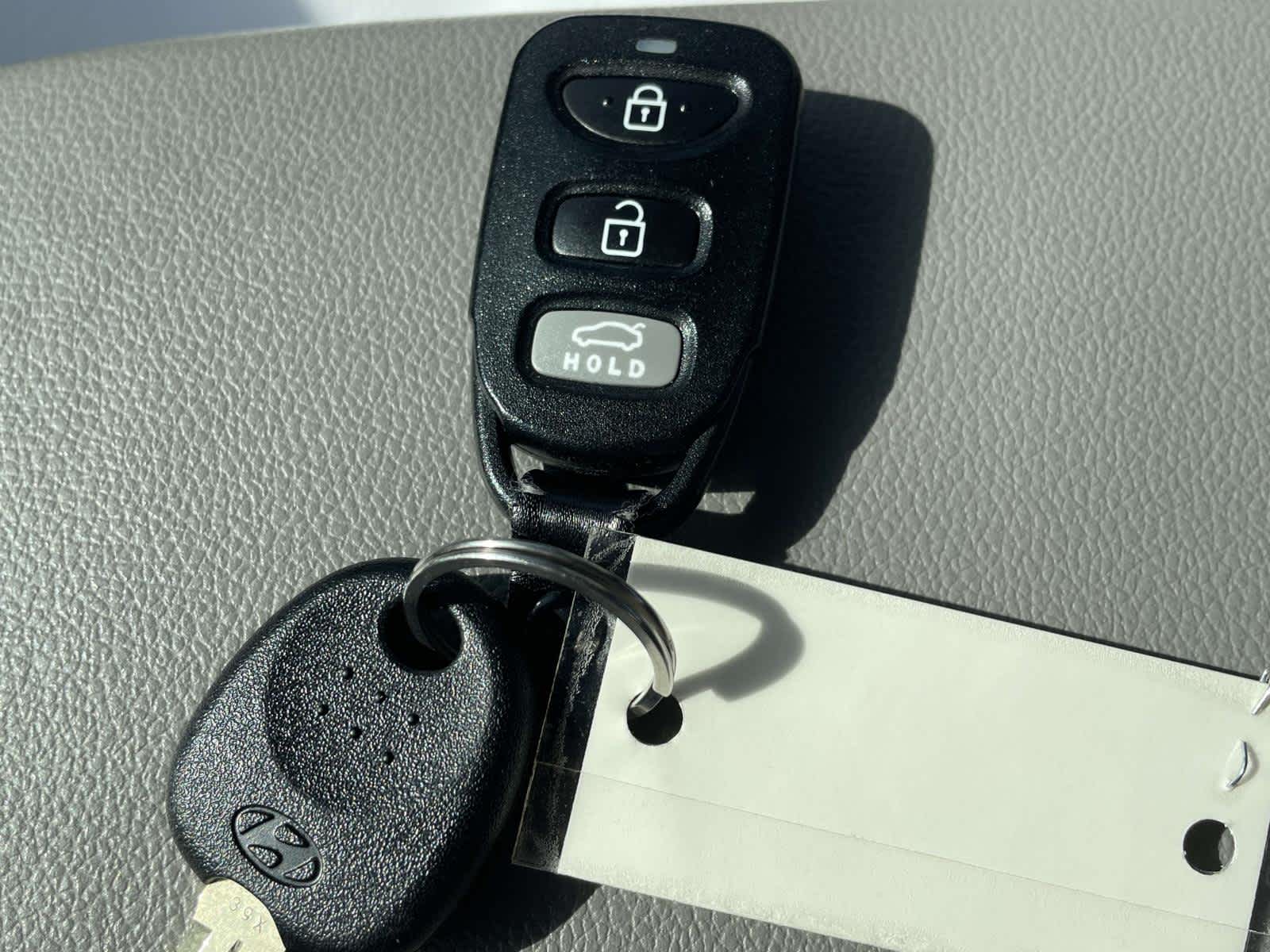 2020 Hyundai Elantra photo 3 of 33