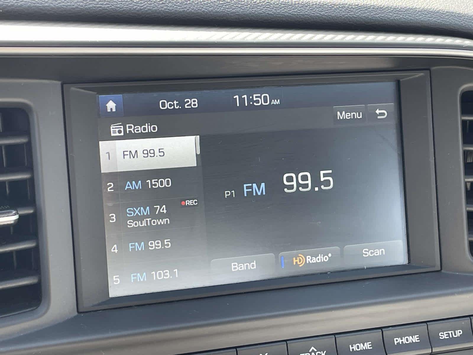 2020 Hyundai Elantra photo 21 of 33