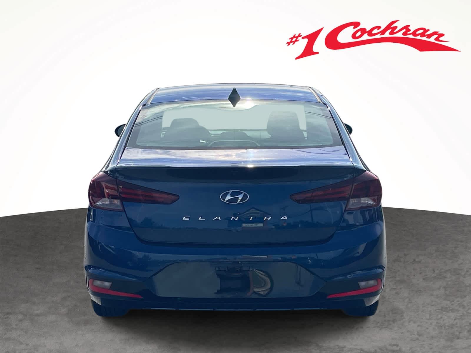 2020 Hyundai Elantra photo 7 of 33