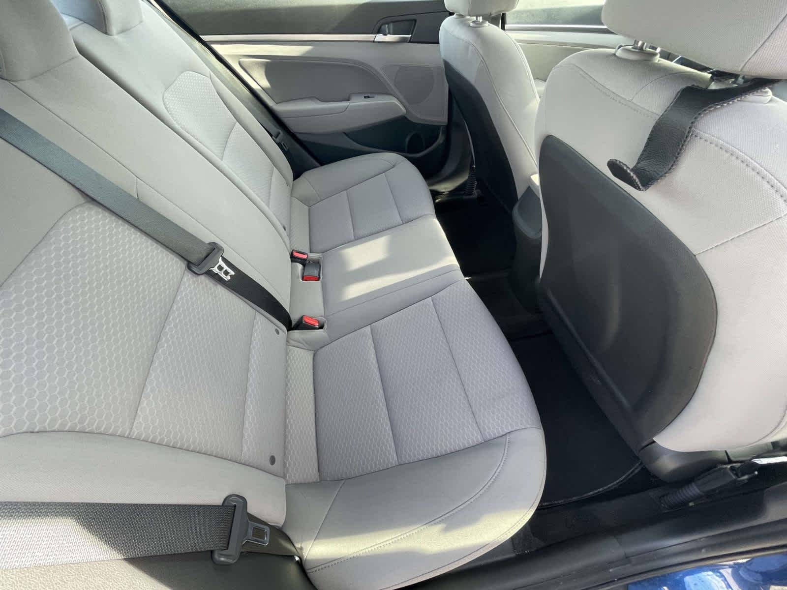 2020 Hyundai Elantra photo 18 of 33