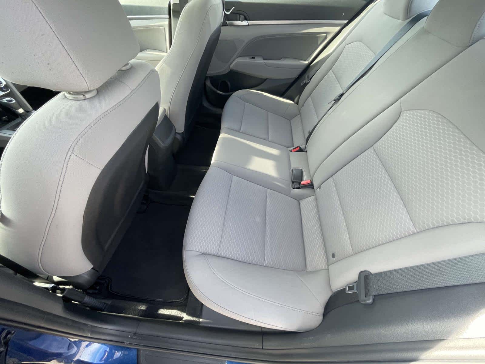 2020 Hyundai Elantra photo 16 of 33