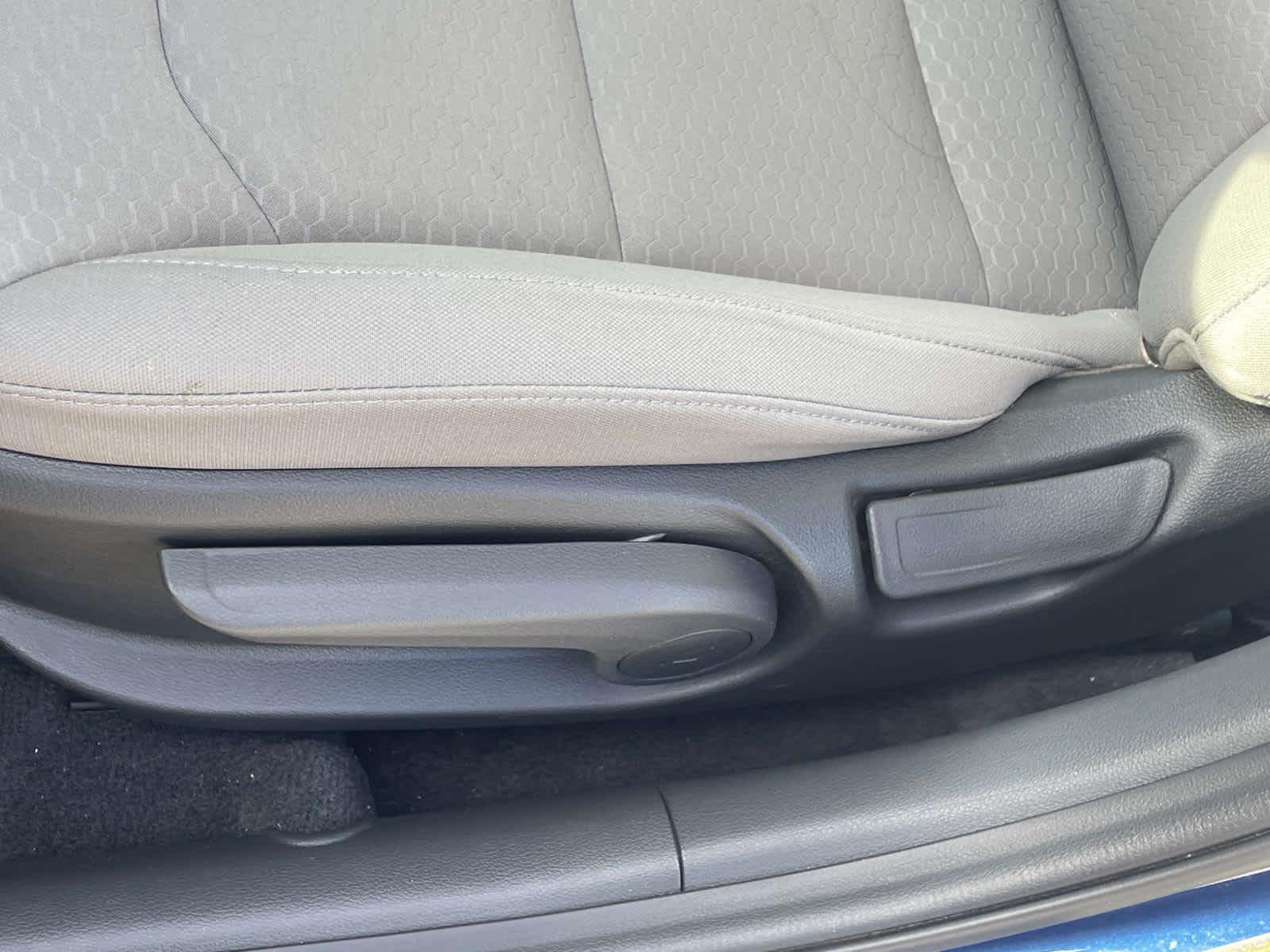 2020 Hyundai Elantra photo 15 of 33