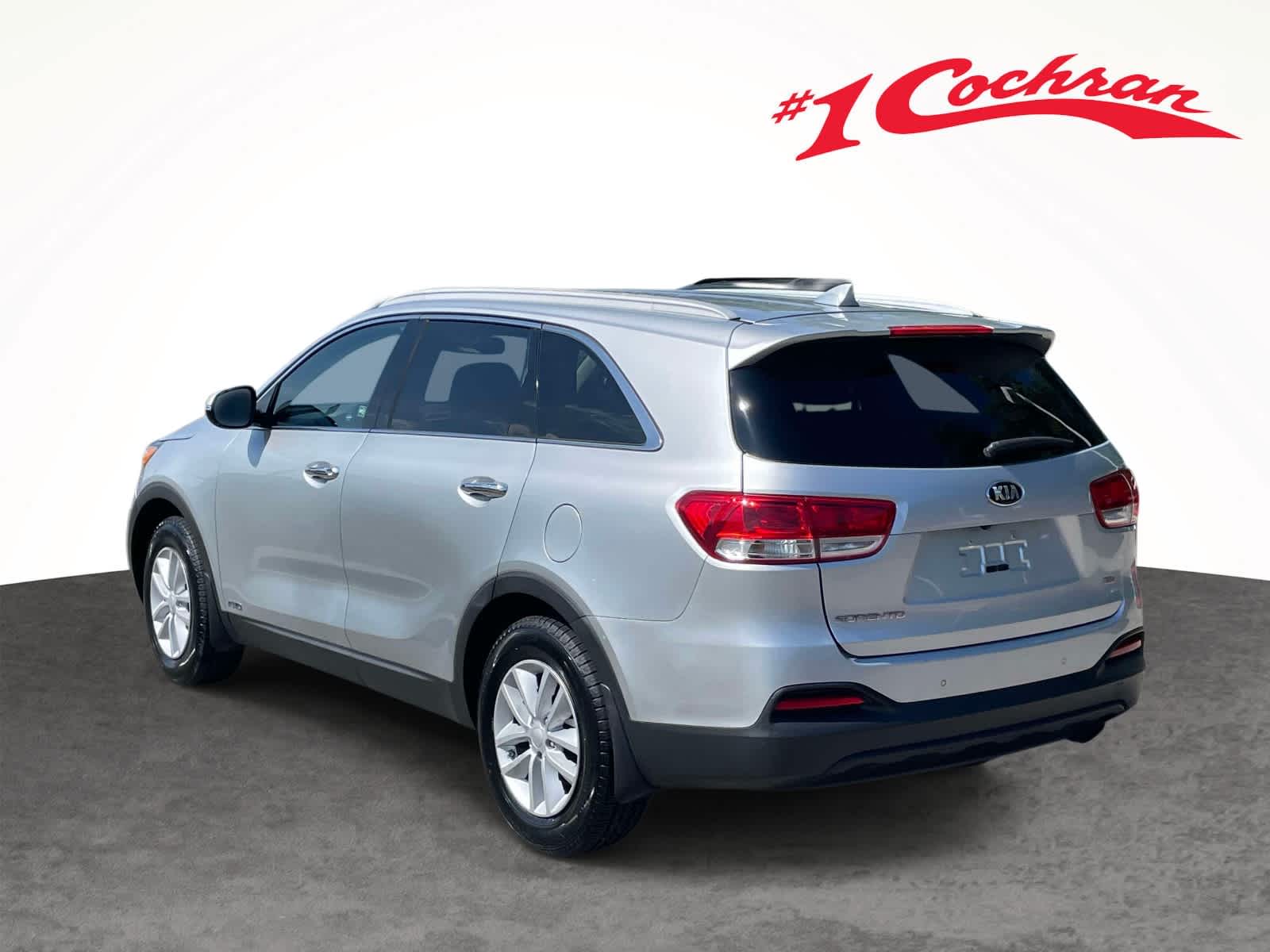 2017 Kia Sorento LX - 8