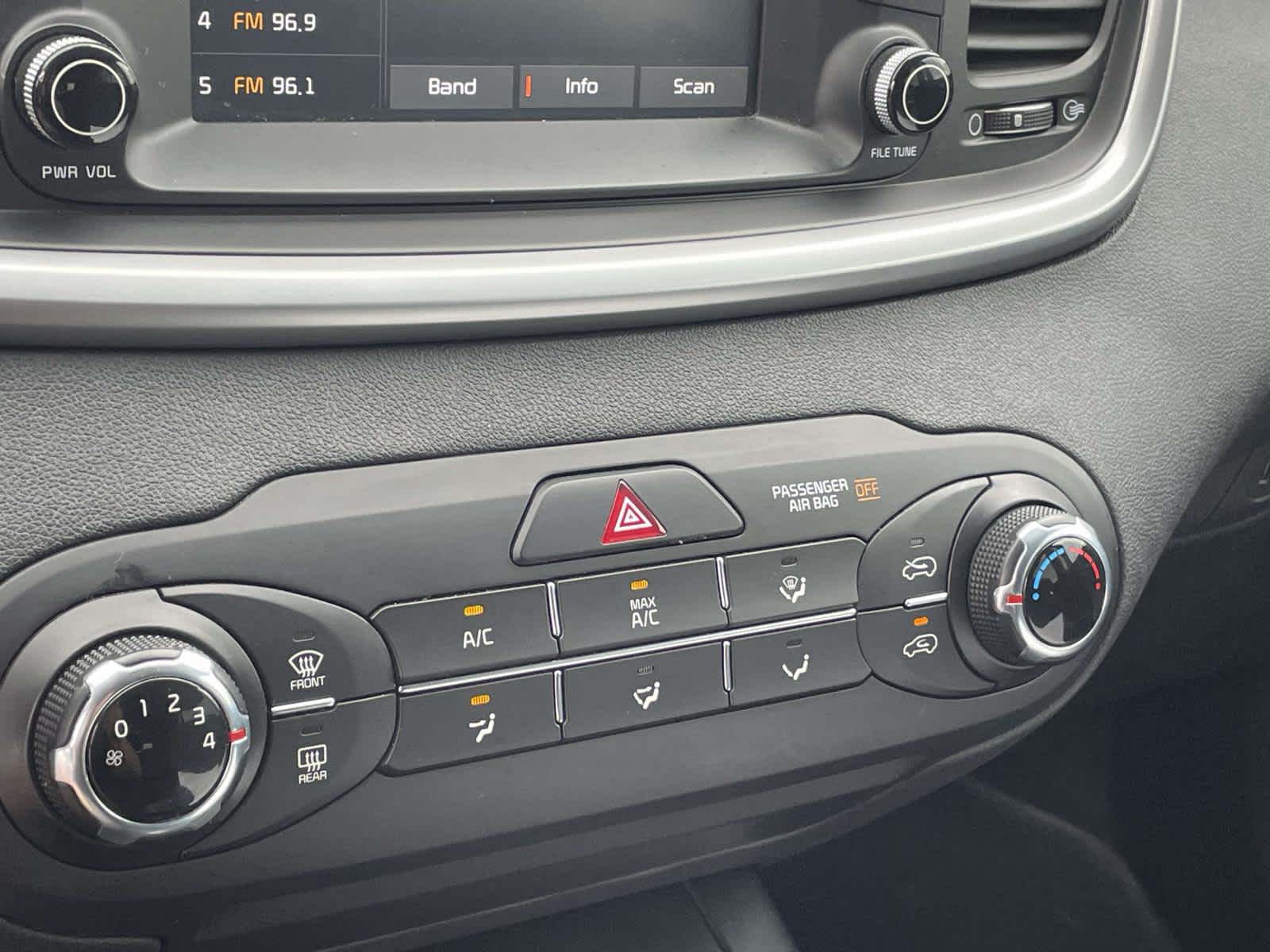 2019 Kia Sorento LX Ebony Black at Three Rivers CJD