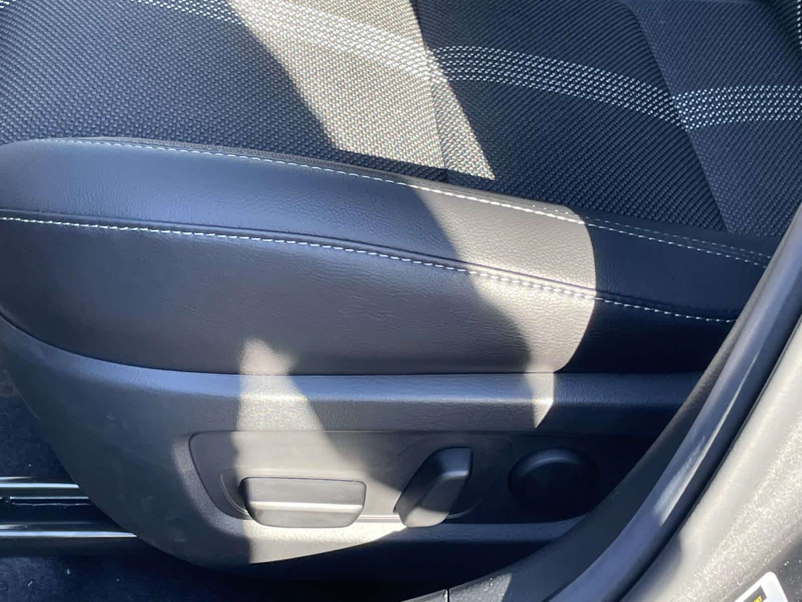 2026 Mazda CX-50 Hybrid photo 16 of 33