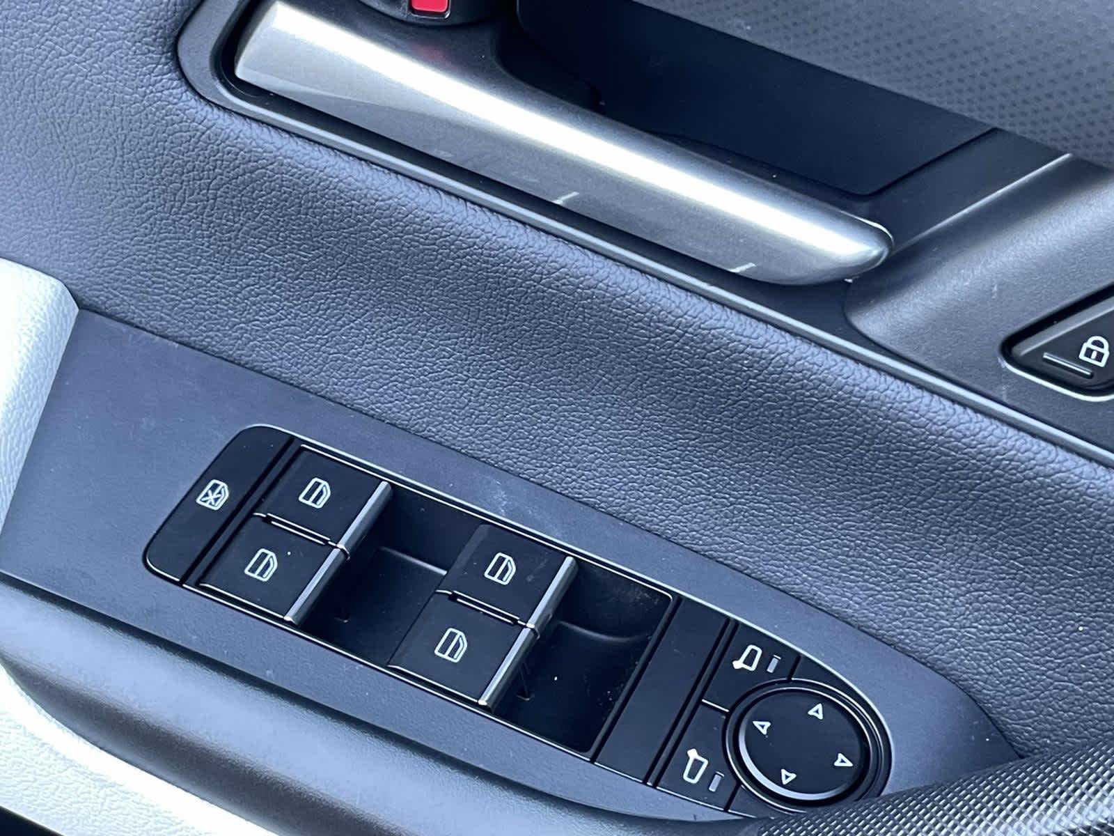 2026 Mazda CX-50 photo 27 of 33