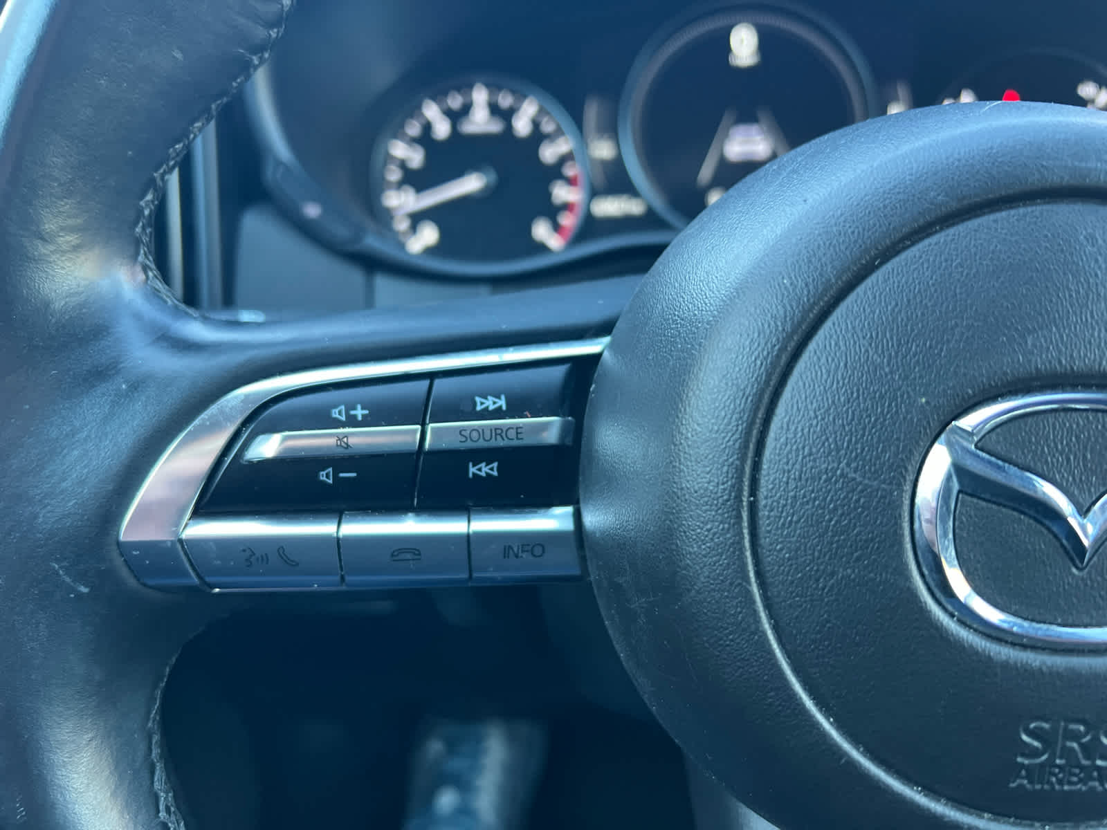 2024 Mazda CX-50 photo 7 of 9