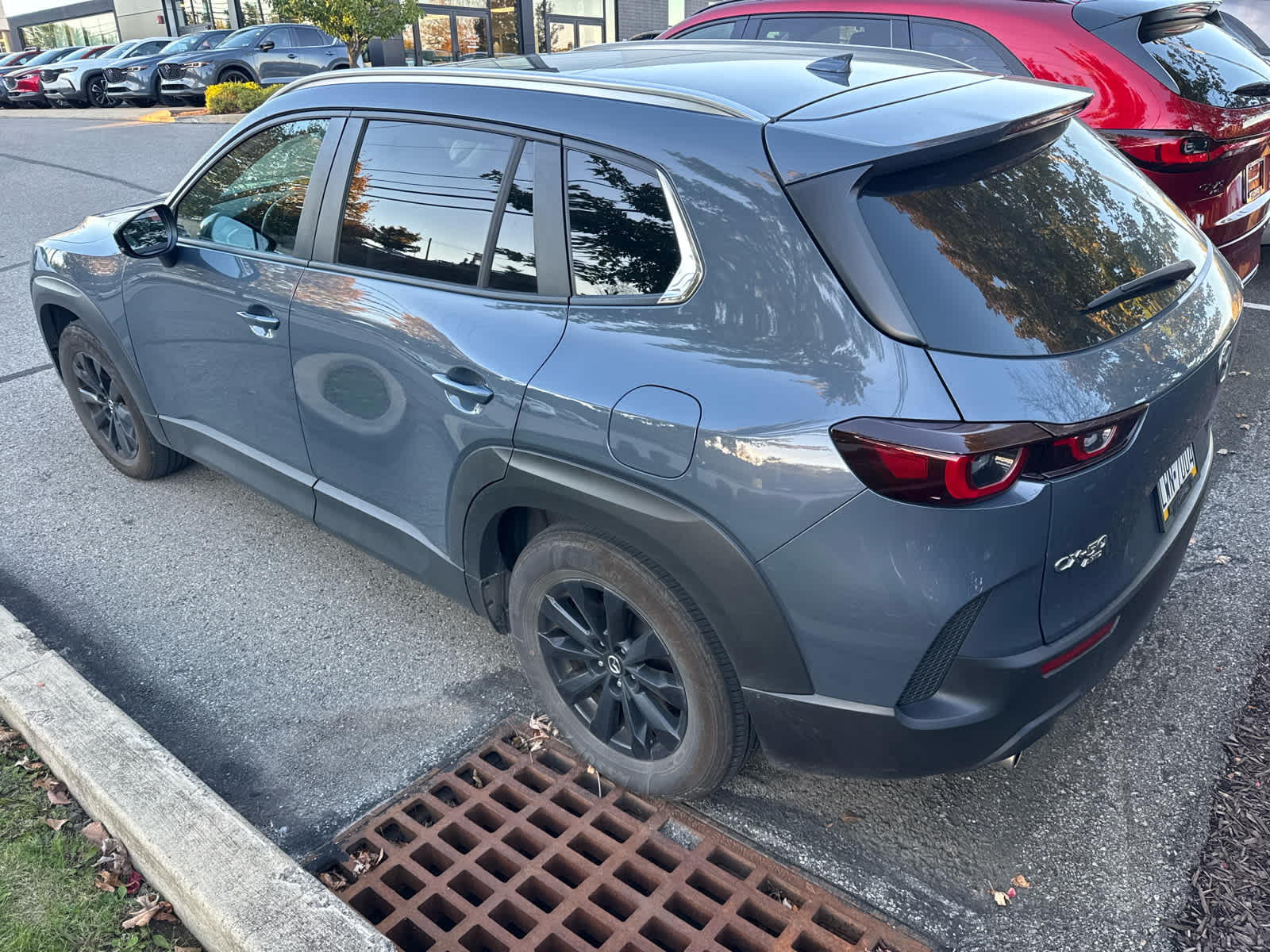 2024 Mazda CX-50 photo 3 of 4