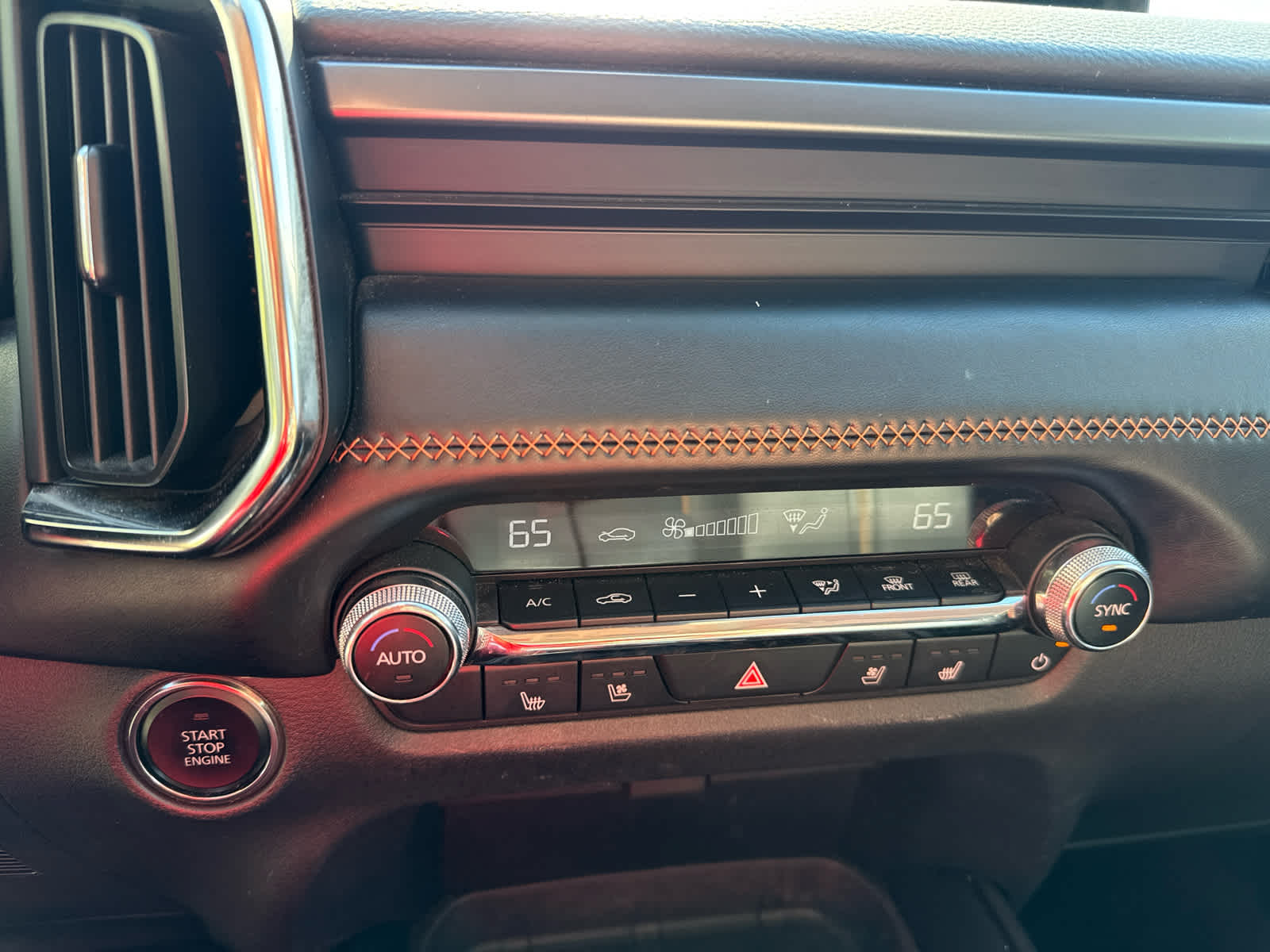 2024 Mazda CX-50 photo 9 of 10
