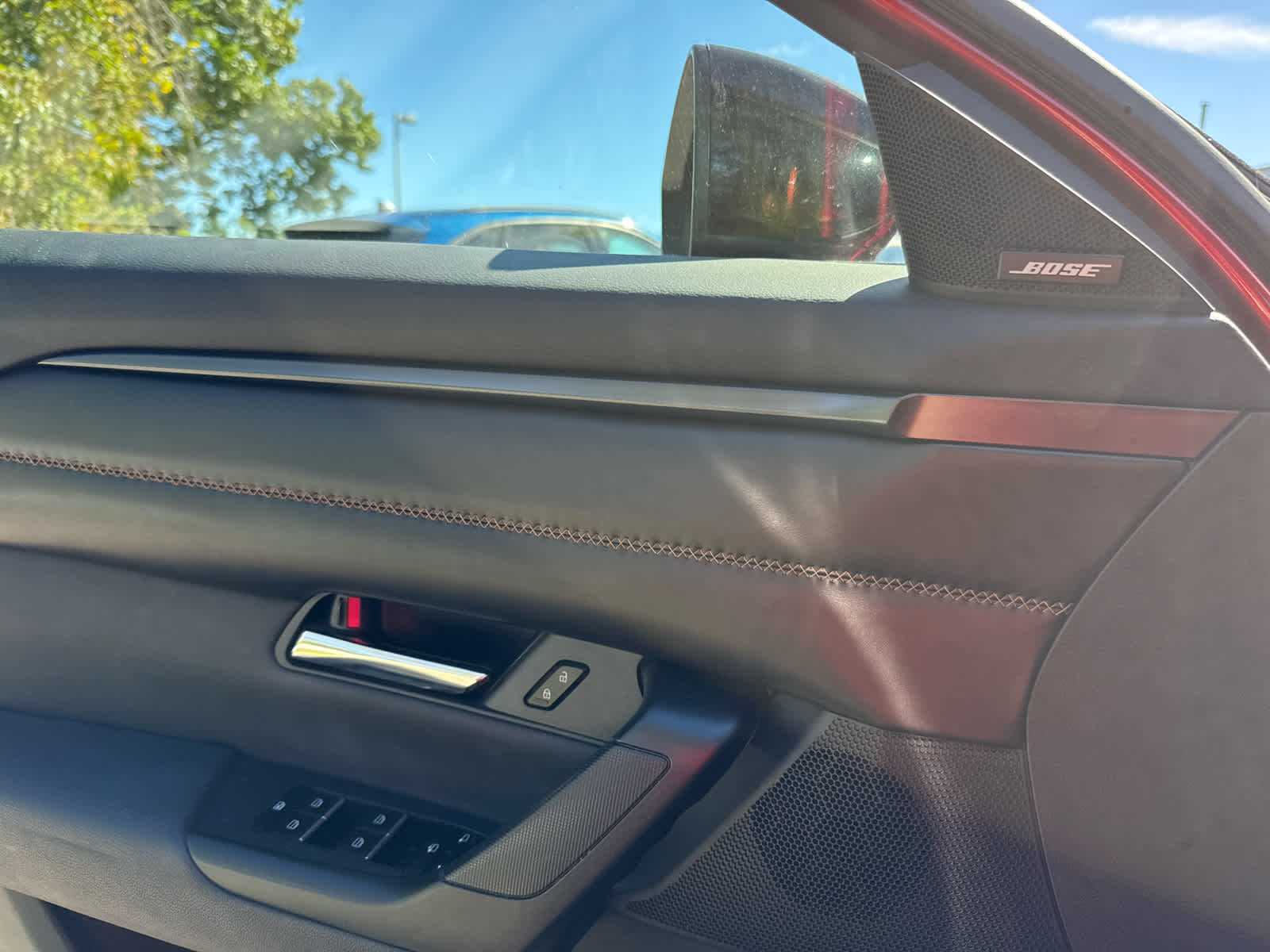2024 Mazda CX-50 photo 5 of 10