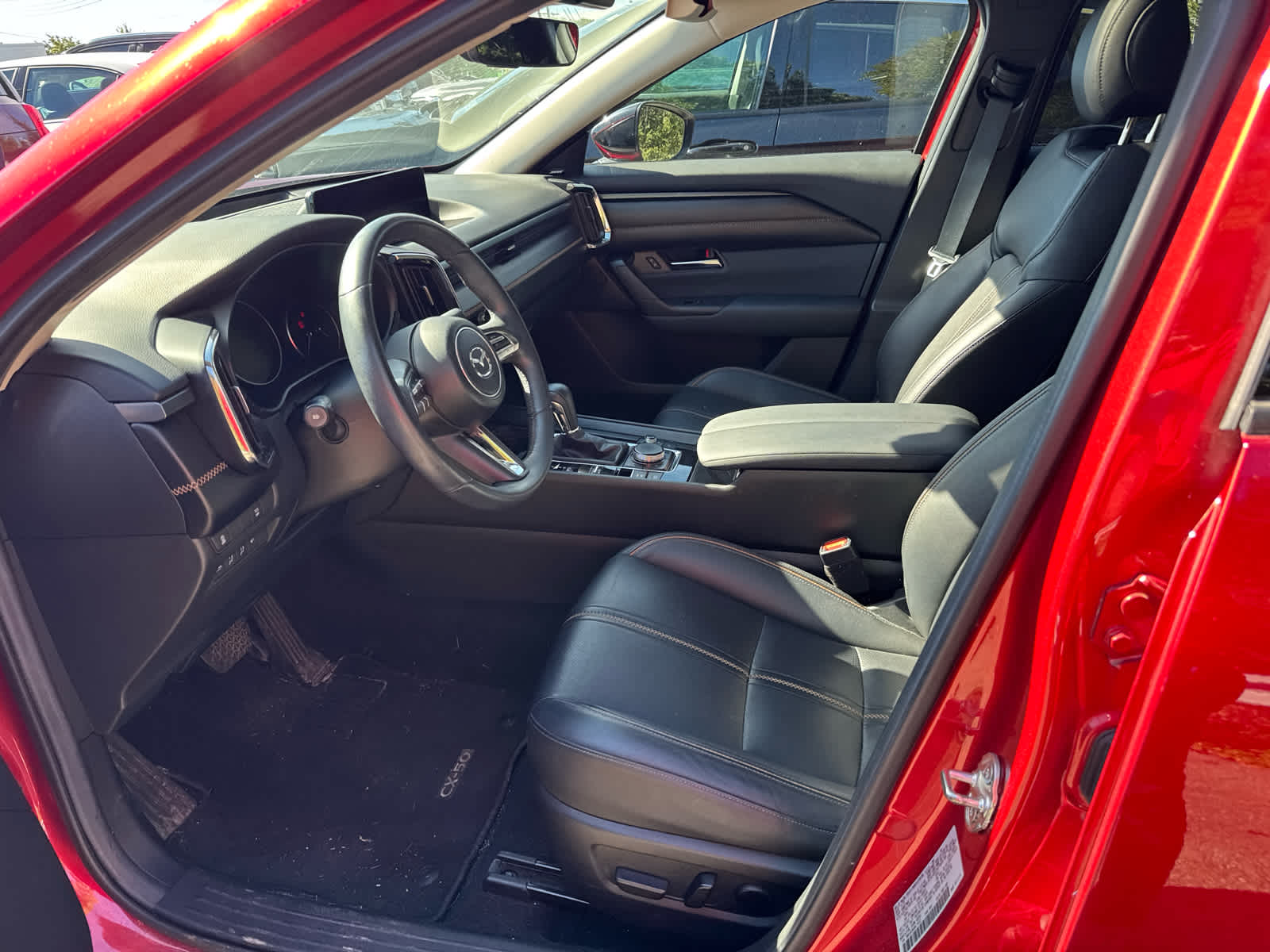 2024 Mazda CX-50 photo 4 of 10