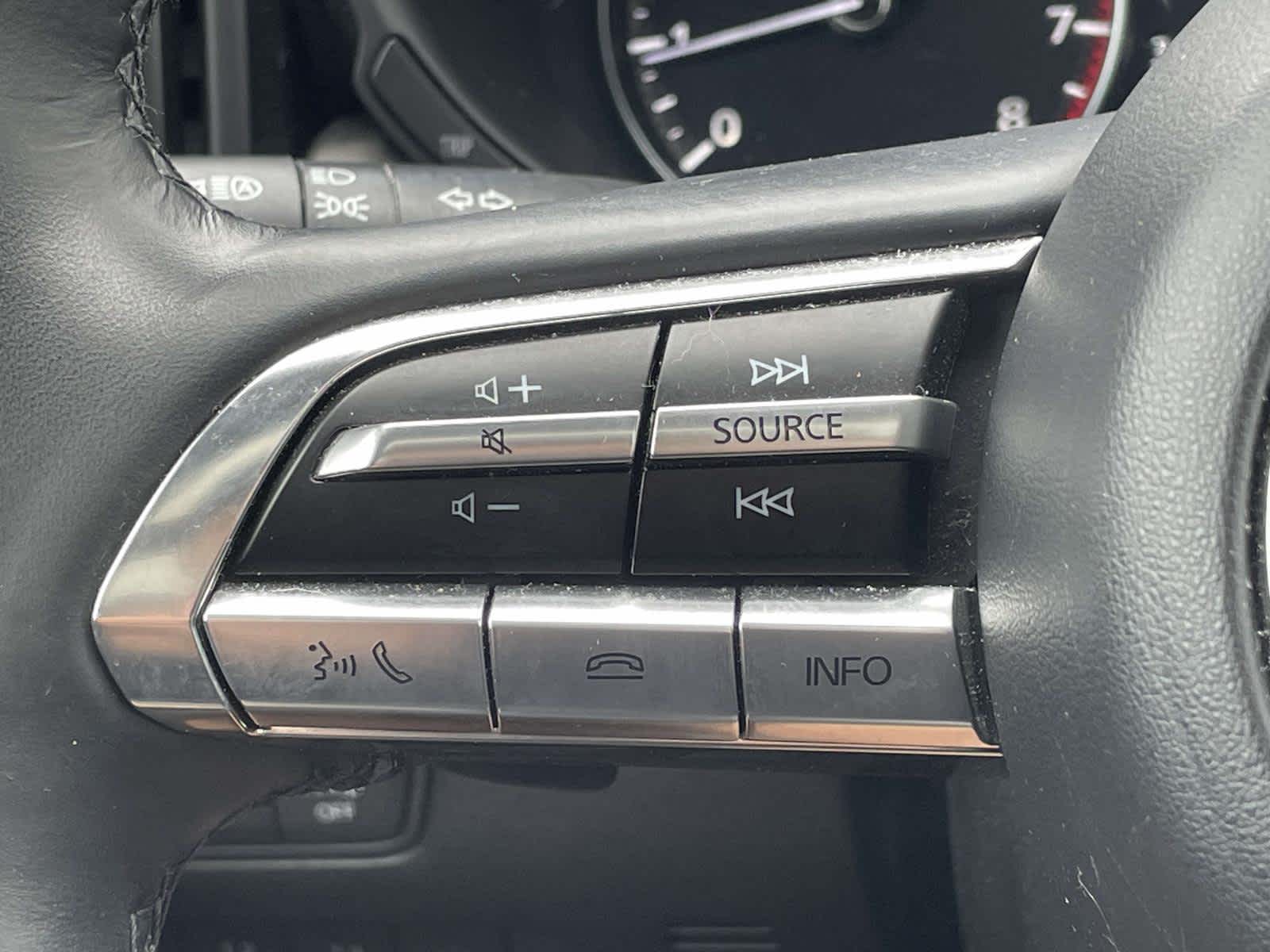 2024 Mazda CX-50 photo 32 of 37