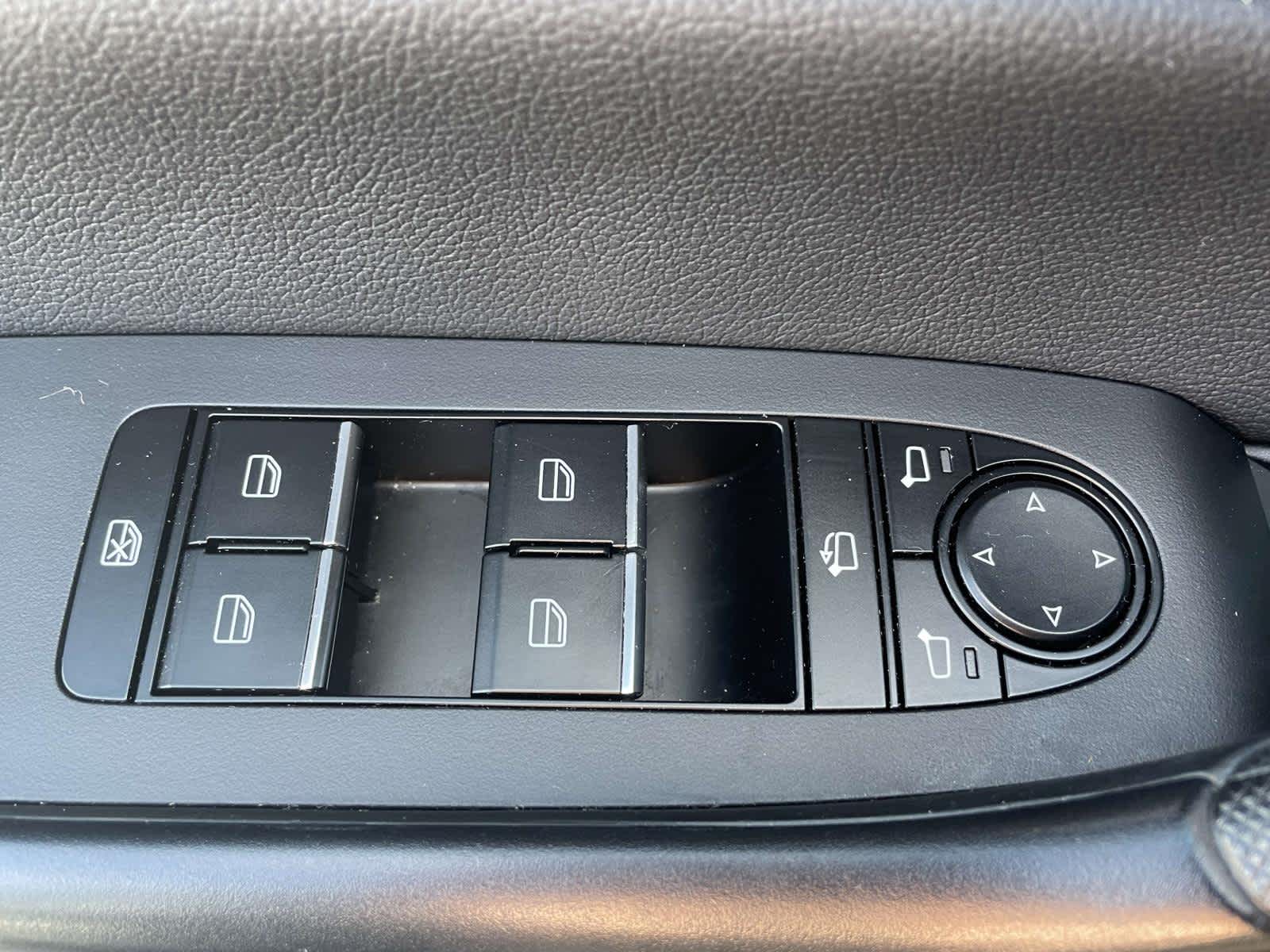 2024 Mazda CX-50 photo 30 of 36