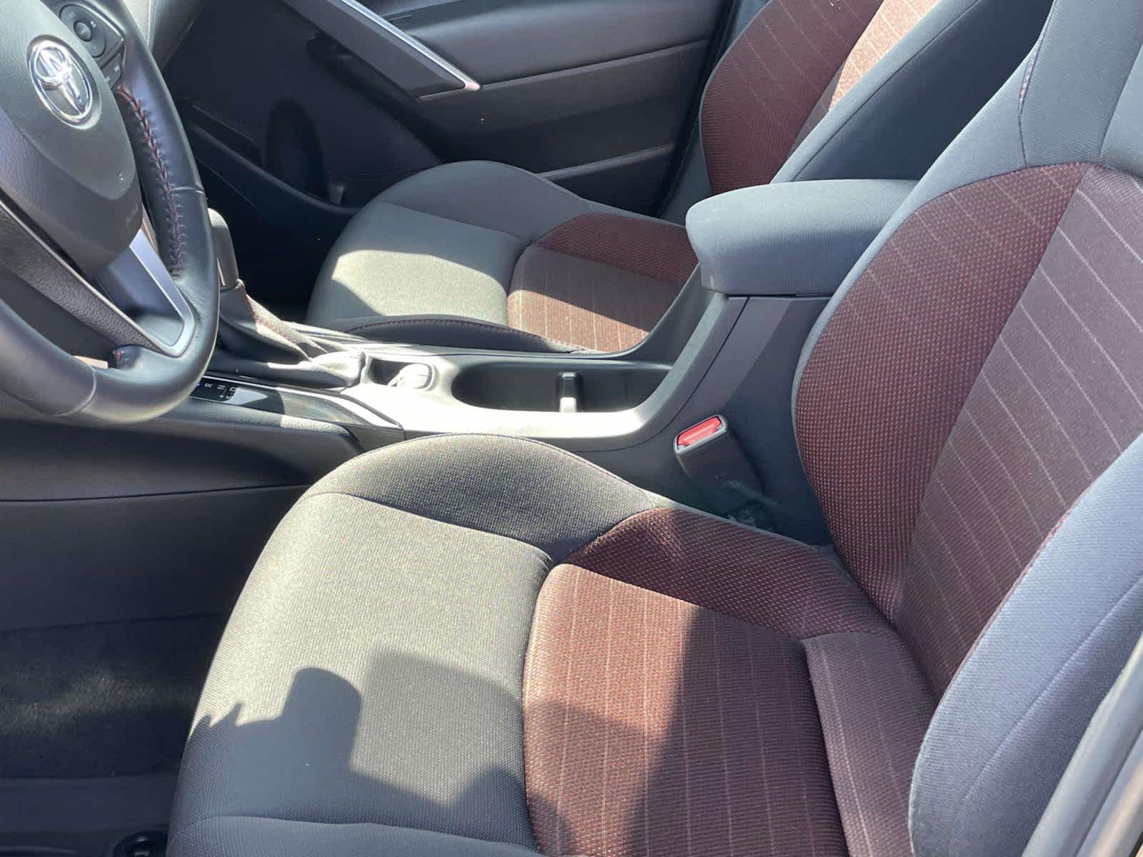 2024 Toyota Corolla Cross photo 16 of 35