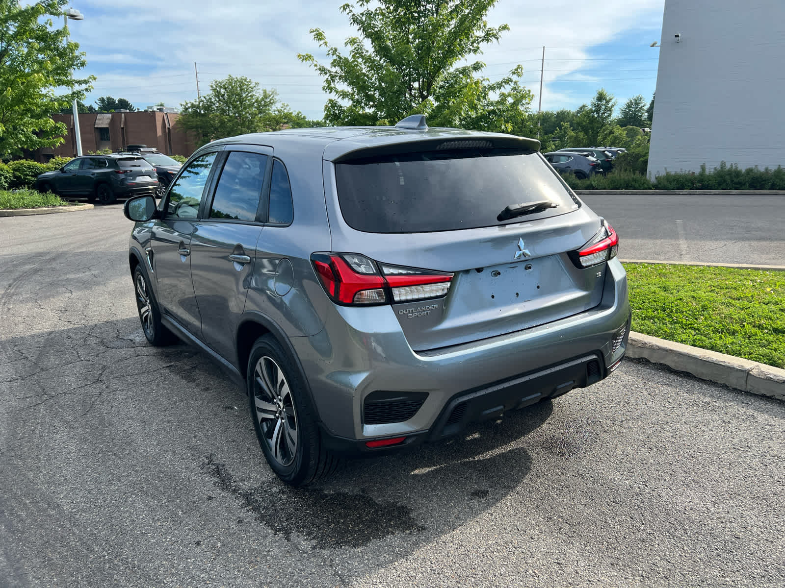 2021 Mitsubishi Outlander Sport SE - 2