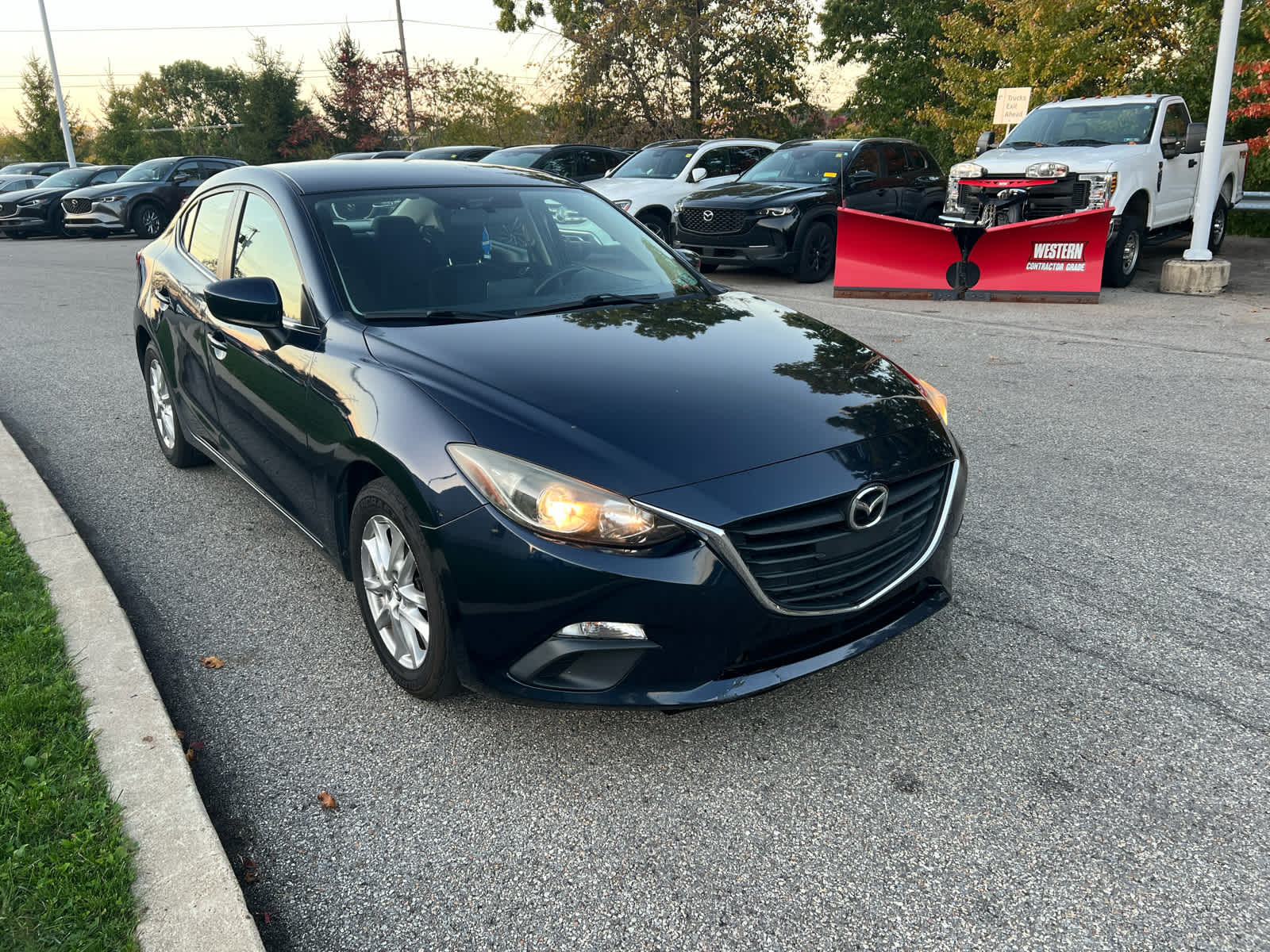 2016 Mazda Mazda3 photo 4 of 11