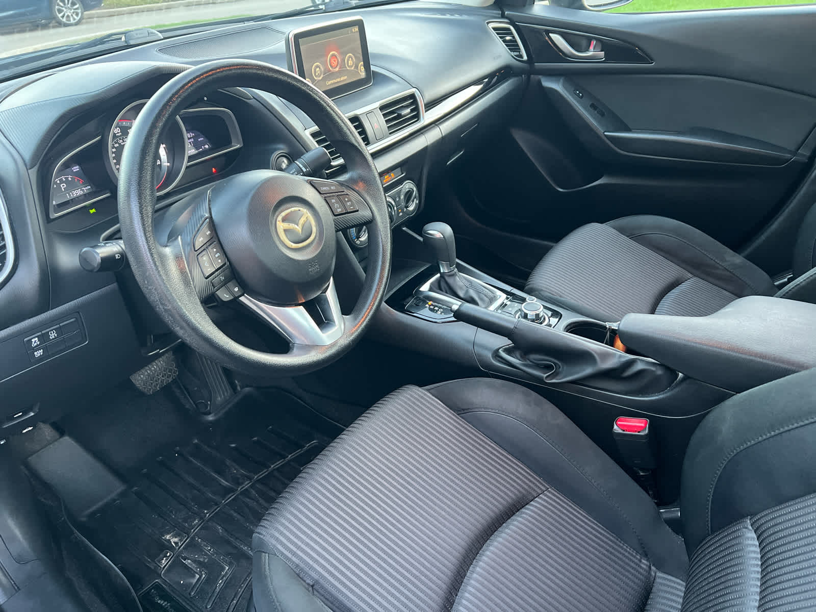 2016 Mazda Mazda3 photo 6 of 11