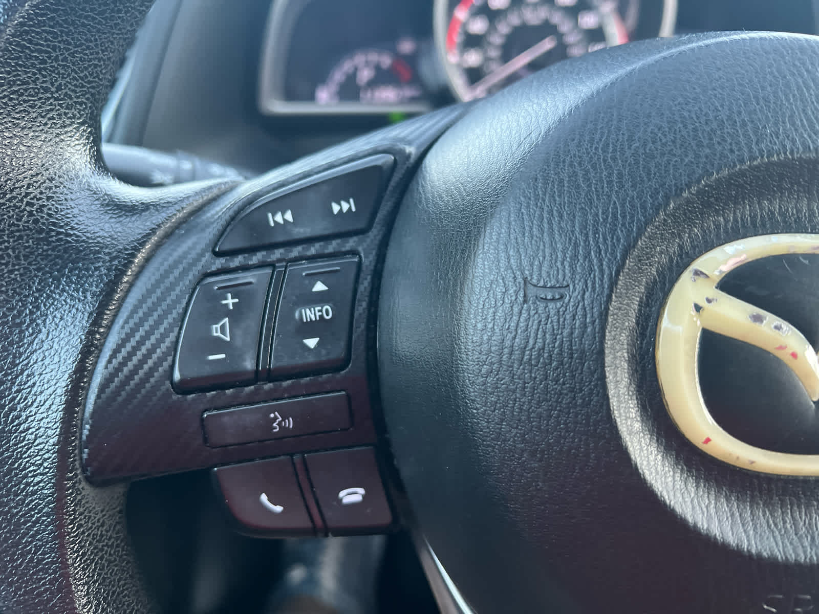 2016 Mazda Mazda3 photo 7 of 11