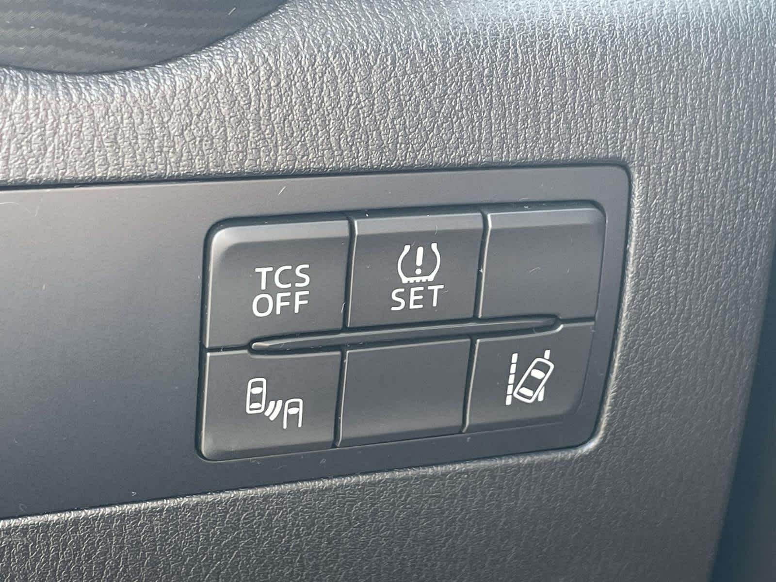 2016 Mazda CX-3 photo 30 of 36